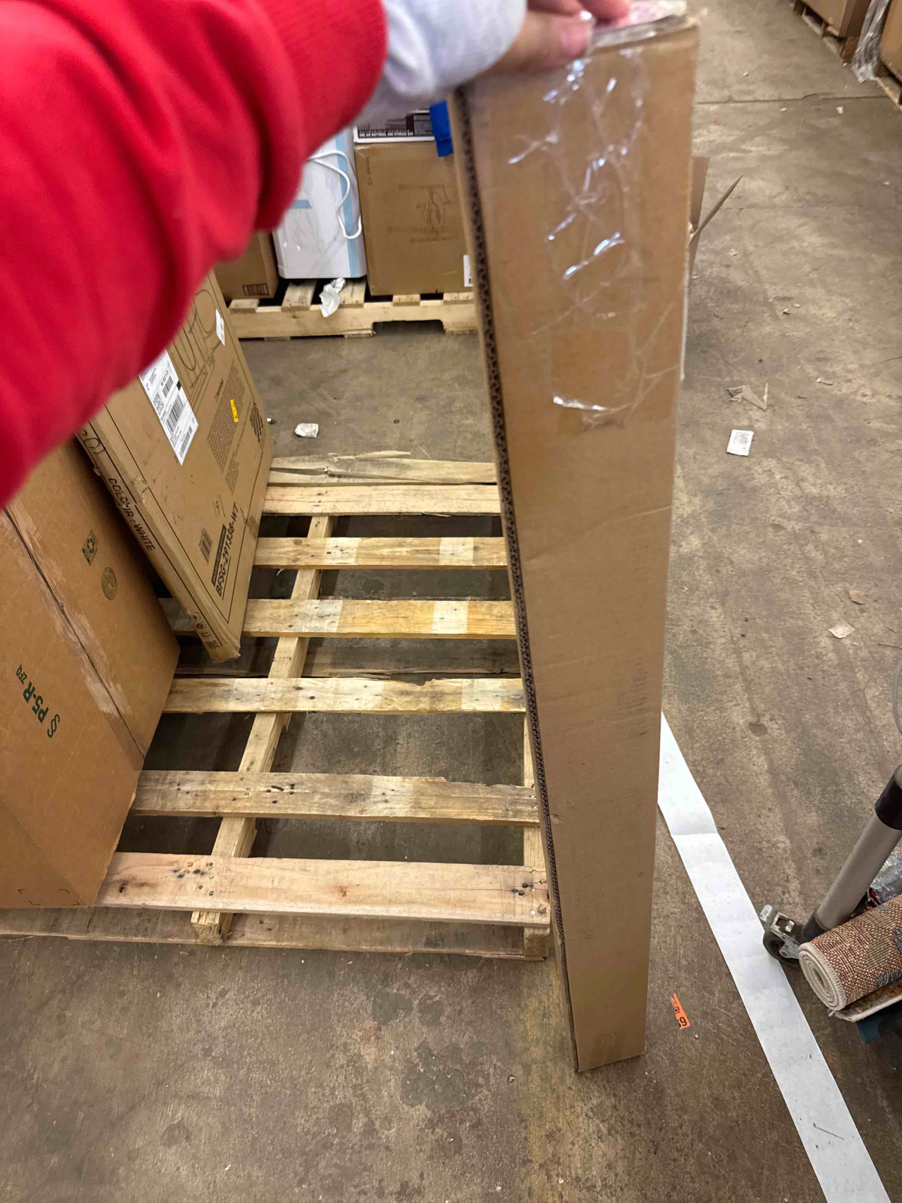 https://s3.amazonaws.com/lotting-images-prod/phillipi/PPE1989232_1744920442134.jpeg