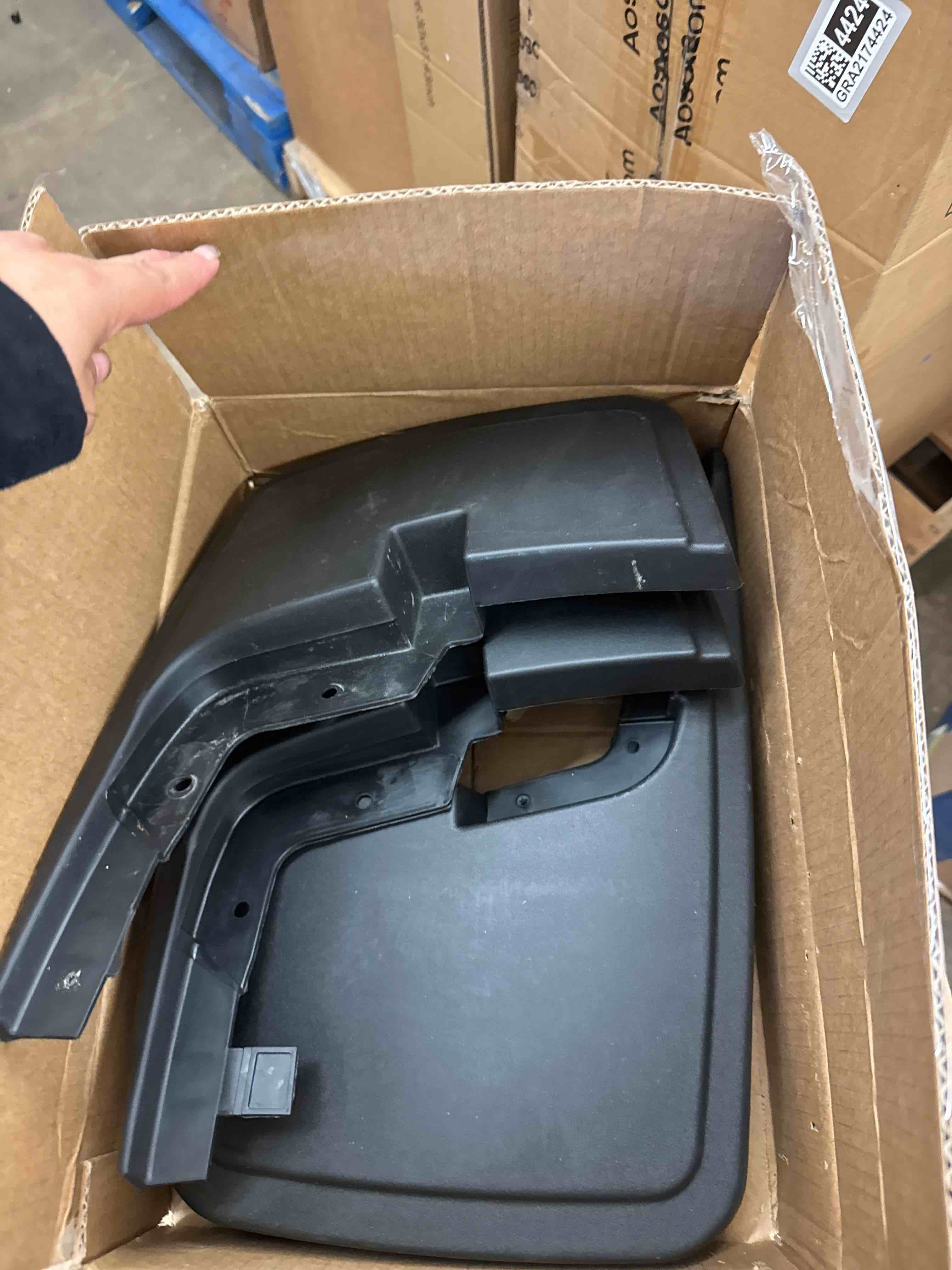 https://s3.amazonaws.com/lotting-images-prod/phillipi/PPE1989299_1745007348864.jpeg