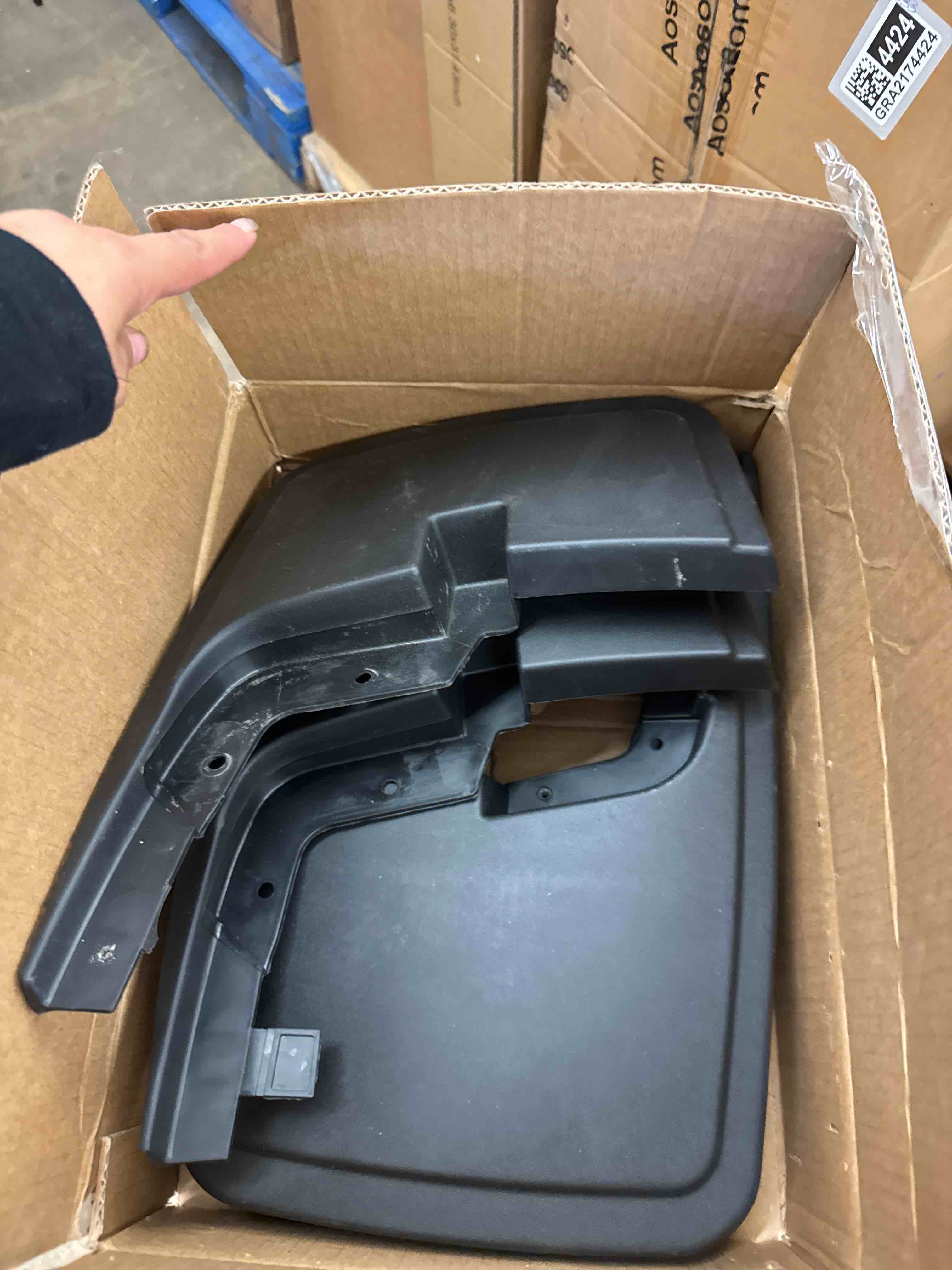 https://s3.amazonaws.com/lotting-images-prod/phillipi/PPE1989299_1745007349684.jpeg