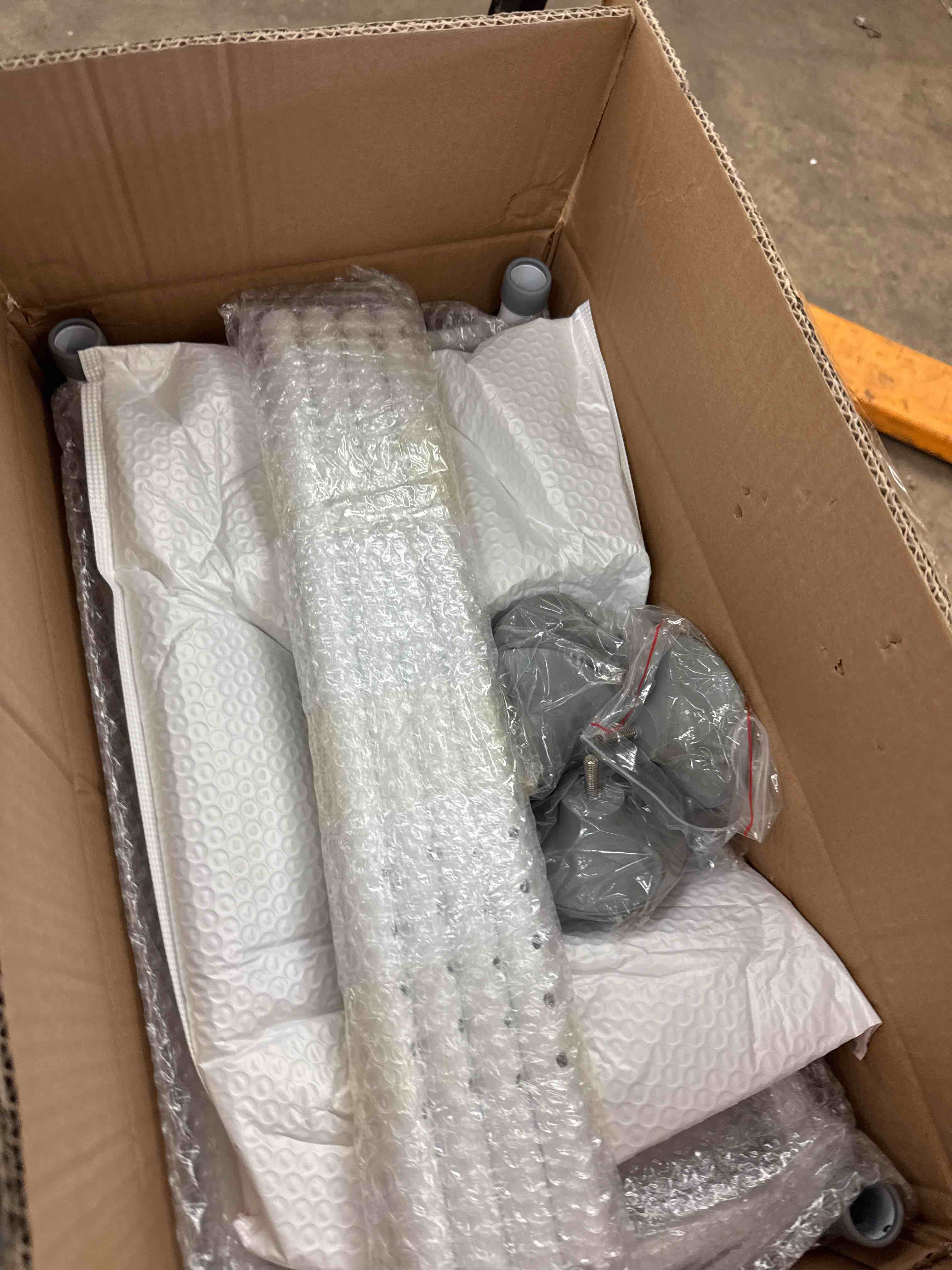 https://s3.amazonaws.com/lotting-images-prod/phillipi/PPE1989319_1745010611433.jpeg