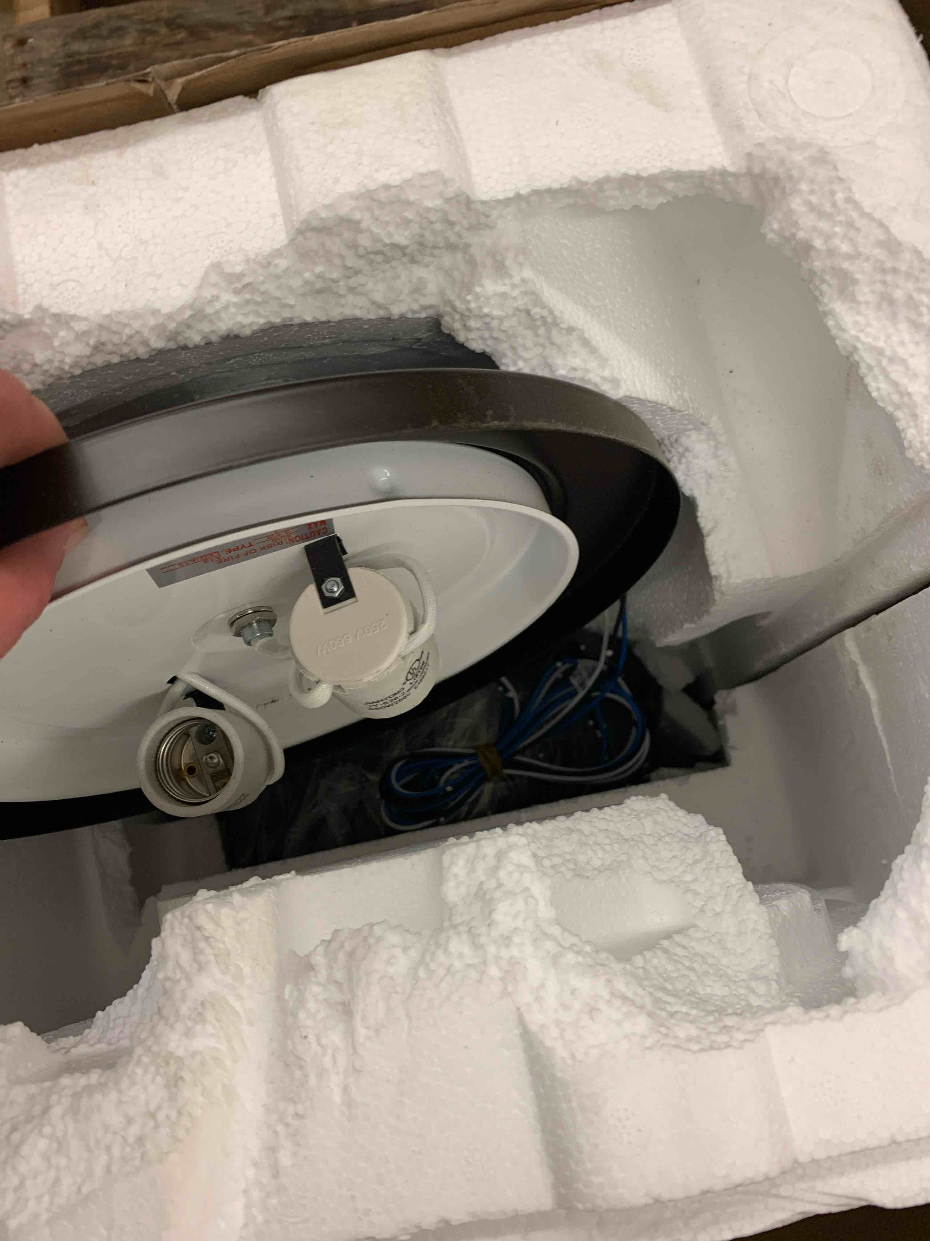 https://s3.amazonaws.com/lotting-images-prod/phillipi/PPE1989581_1745516895064.jpeg