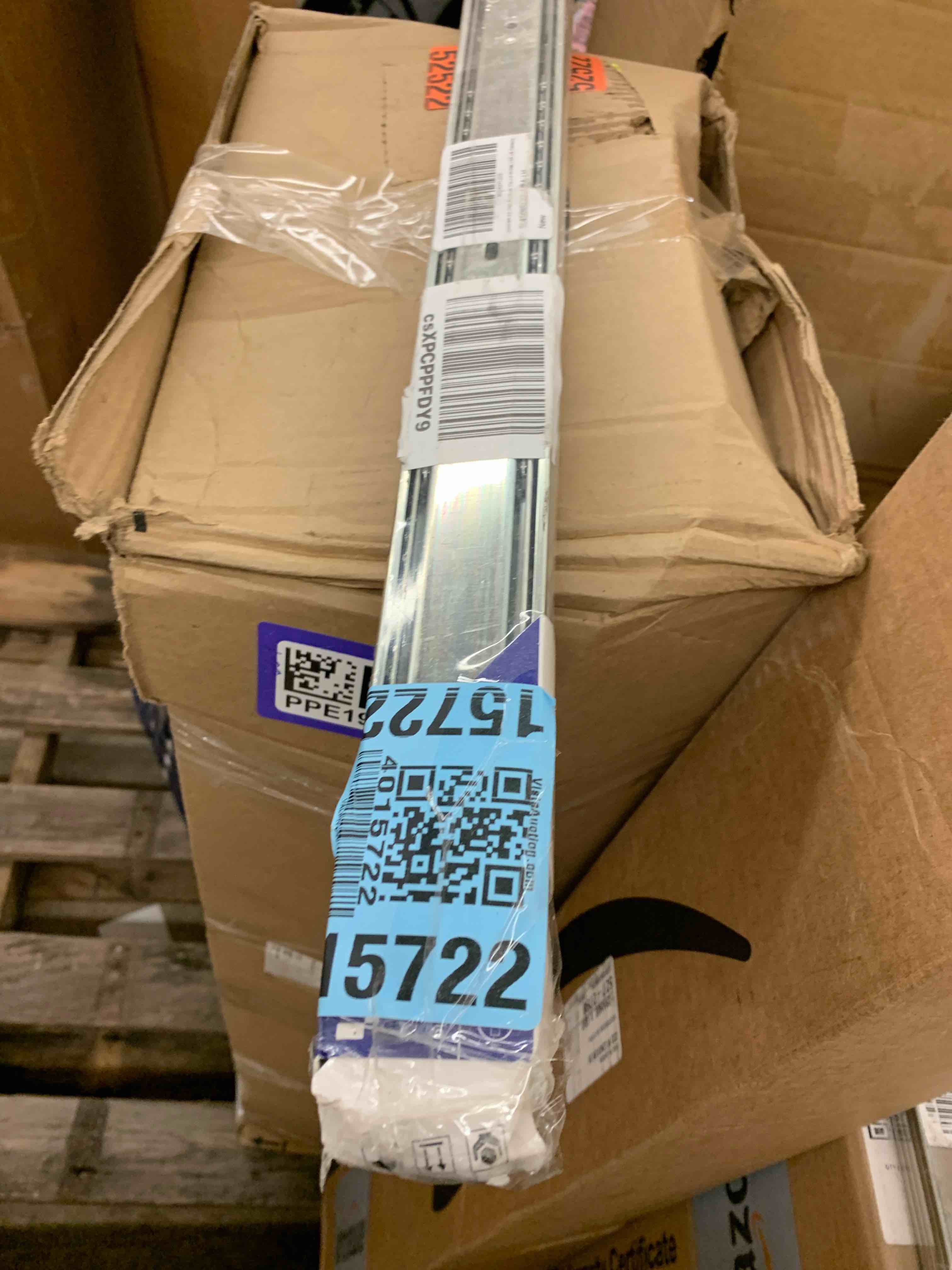 https://s3.amazonaws.com/lotting-images-prod/phillipi/PPE1989585_1745517492245.jpeg