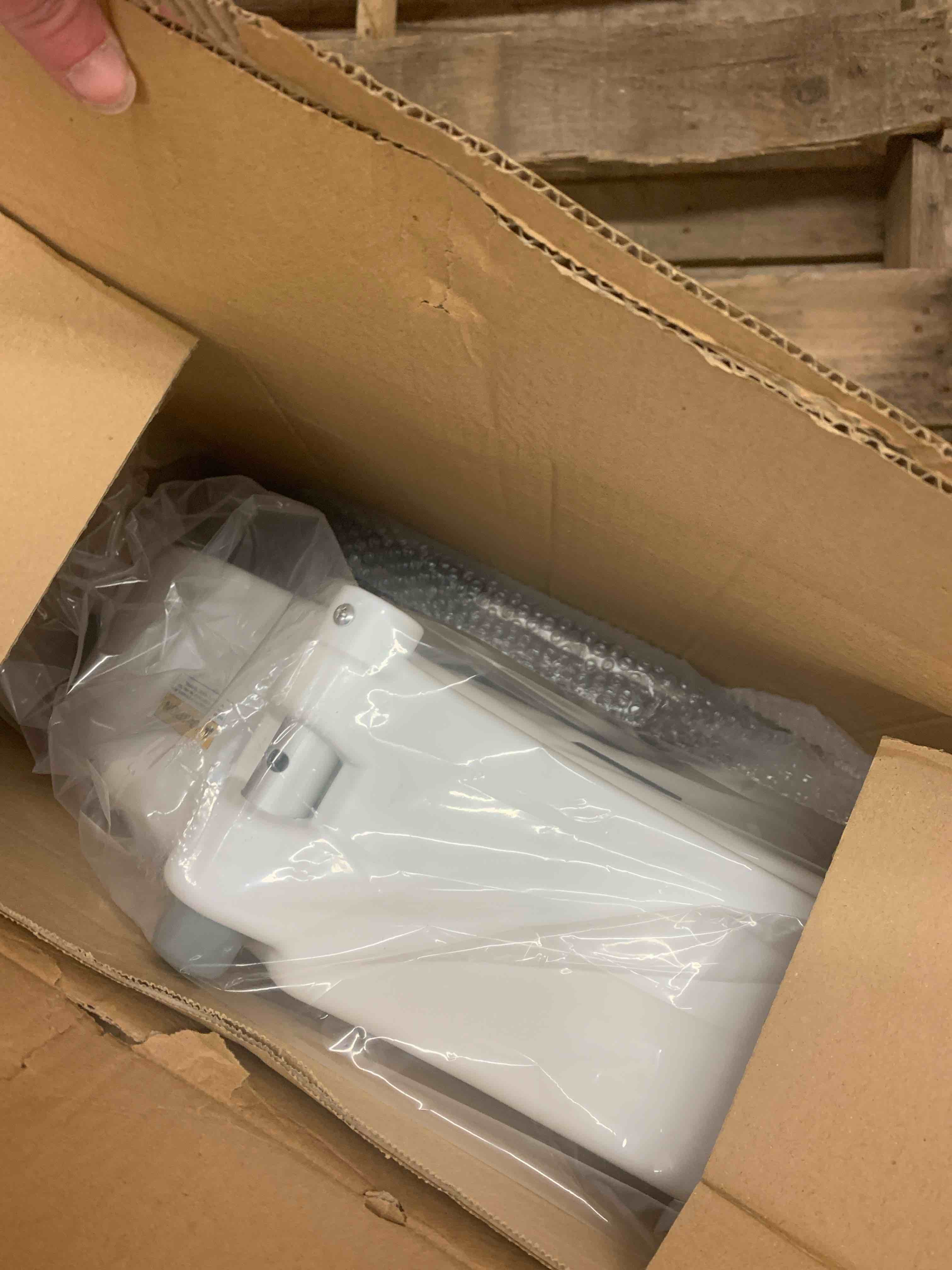 https://s3.amazonaws.com/lotting-images-prod/phillipi/PPE1989812_1746042548574.jpeg