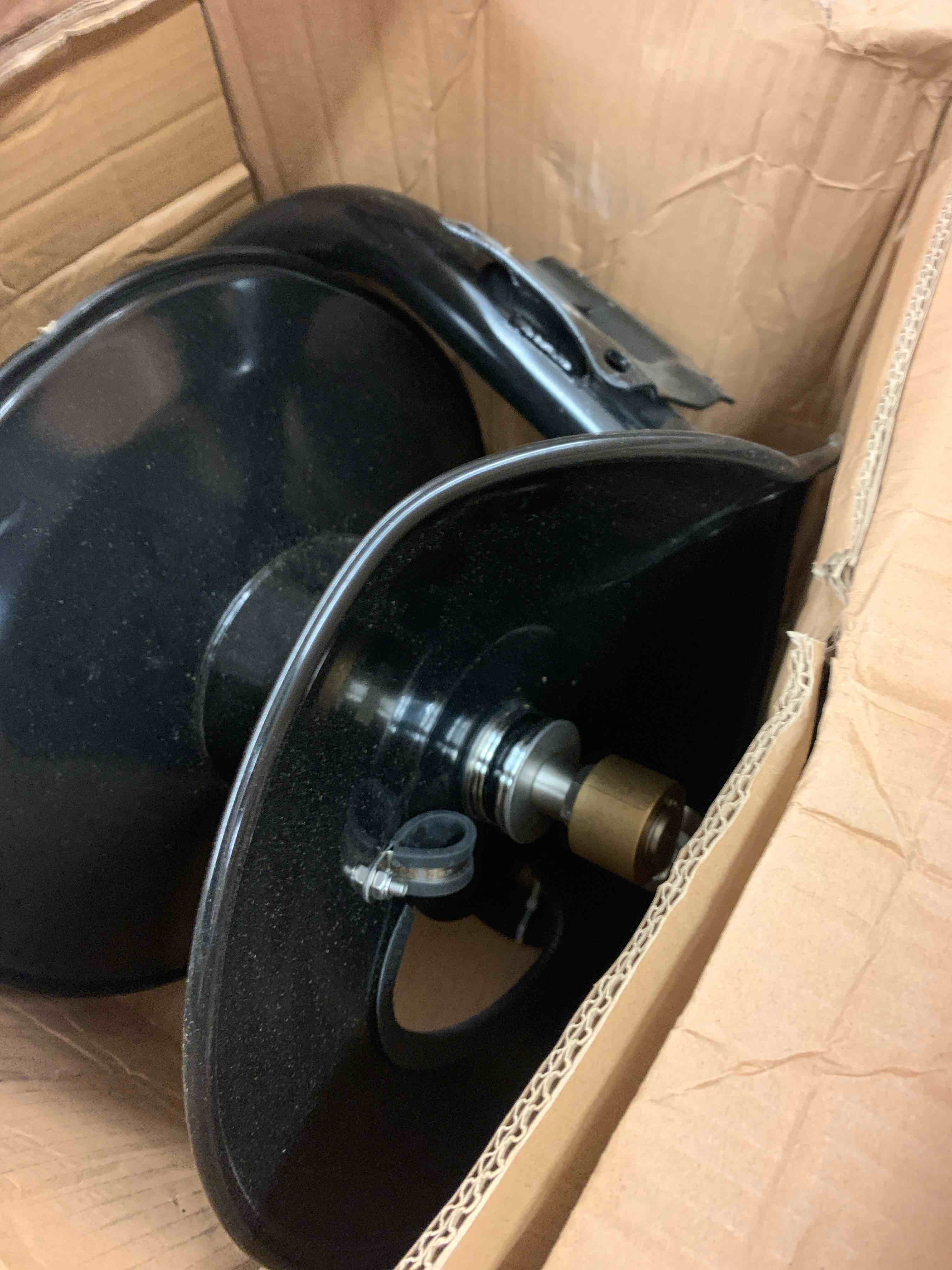 https://s3.amazonaws.com/lotting-images-prod/phillipi/PPE1989829_1746108327658.jpeg