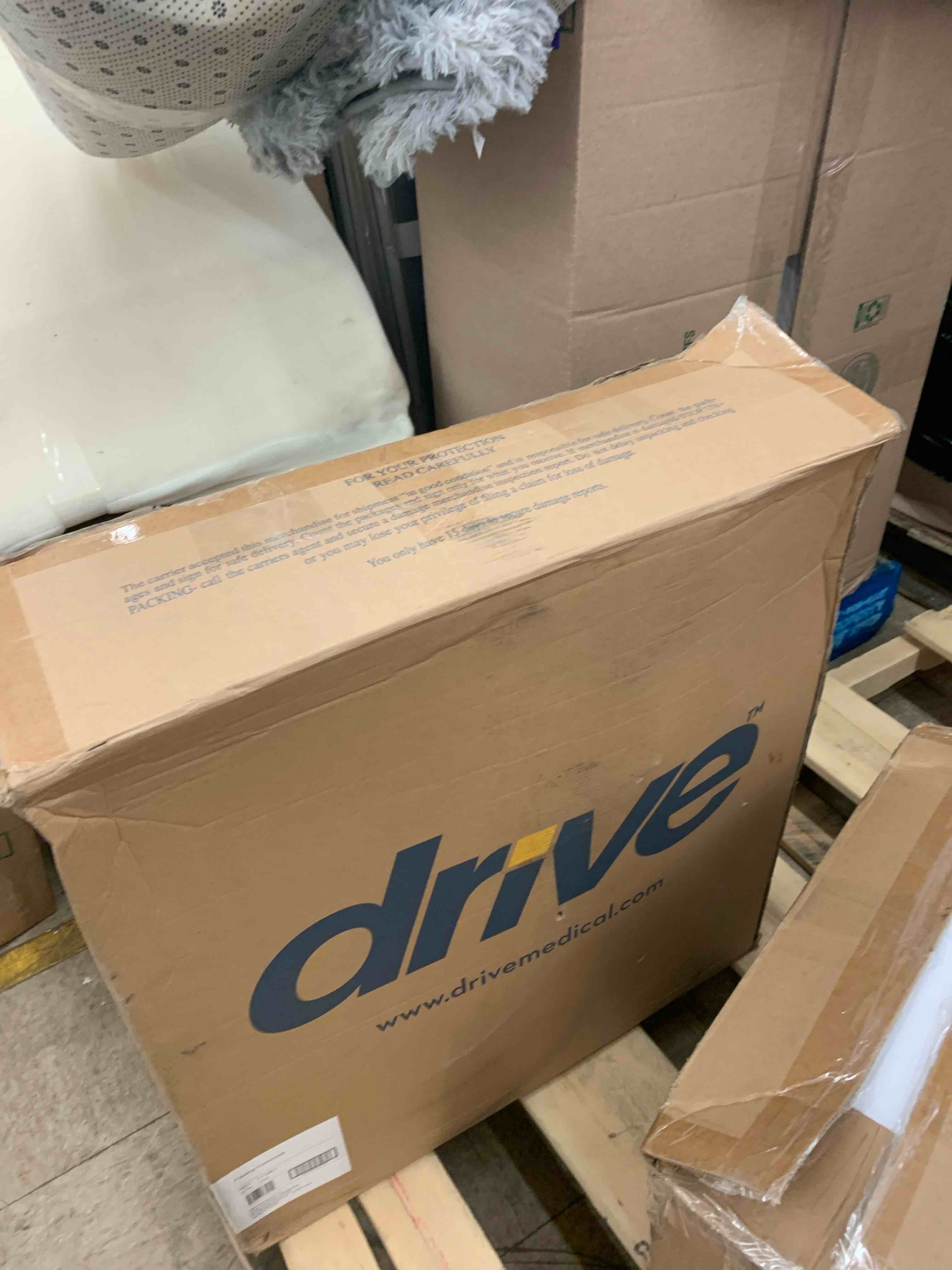 https://s3.amazonaws.com/lotting-images-prod/phillipi/PPE1989875_1746126741081.jpeg