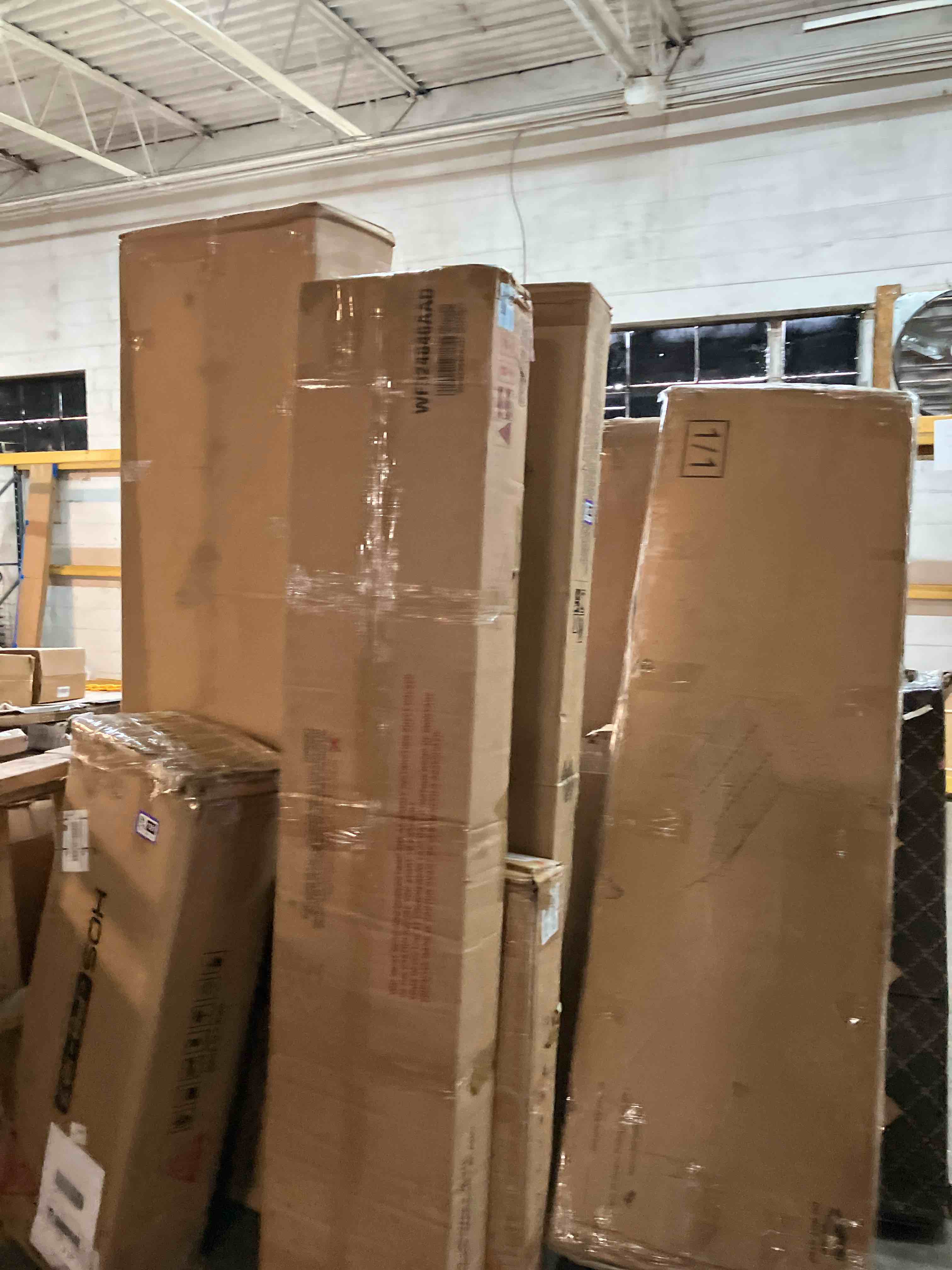 https://s3.amazonaws.com/lotting-images-prod/phillipi/PPE1991349_1748961686066.jpeg
