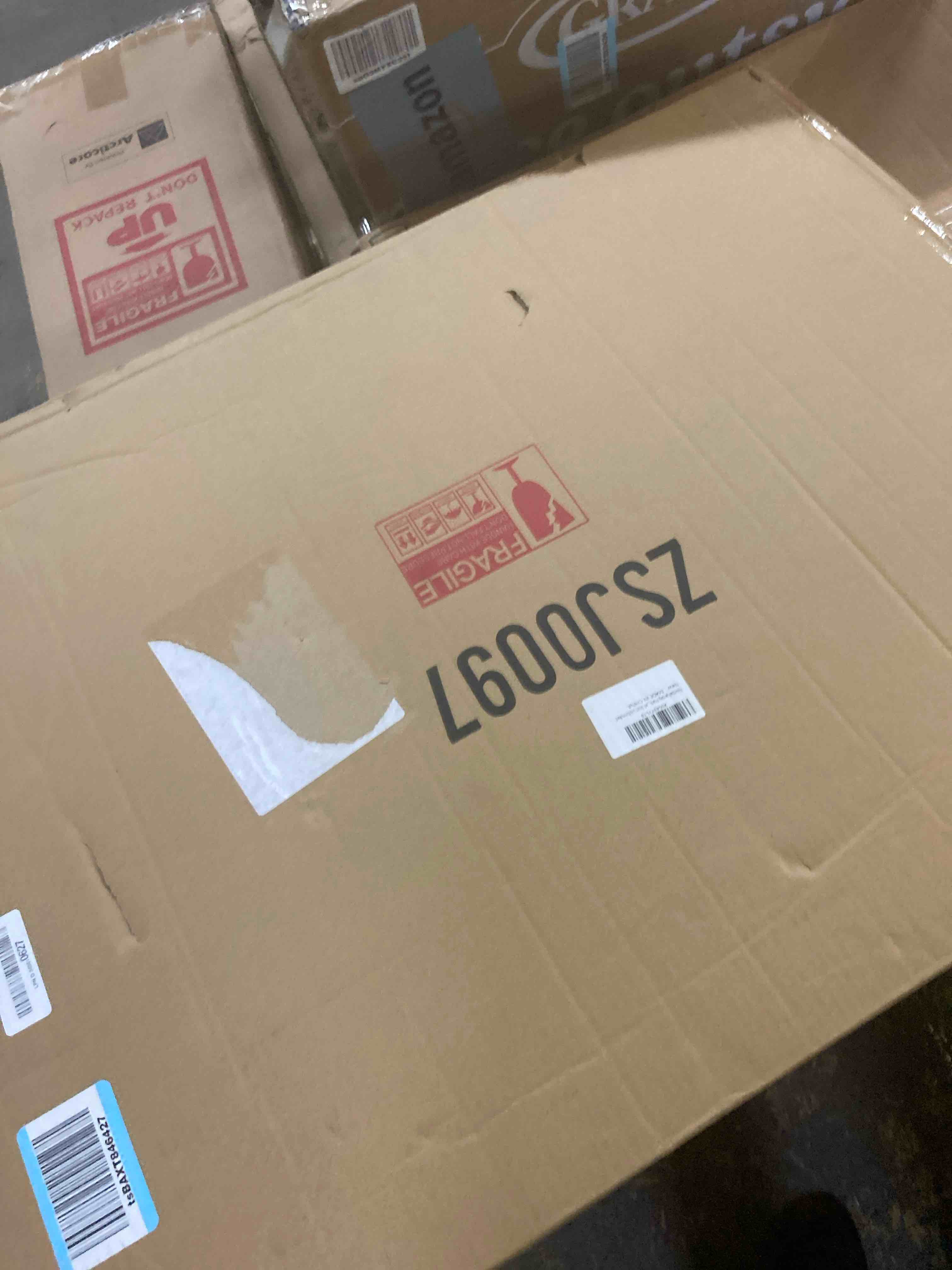 https://s3.amazonaws.com/lotting-images-prod/phillipi/PPE1992798_1749673035488.jpeg