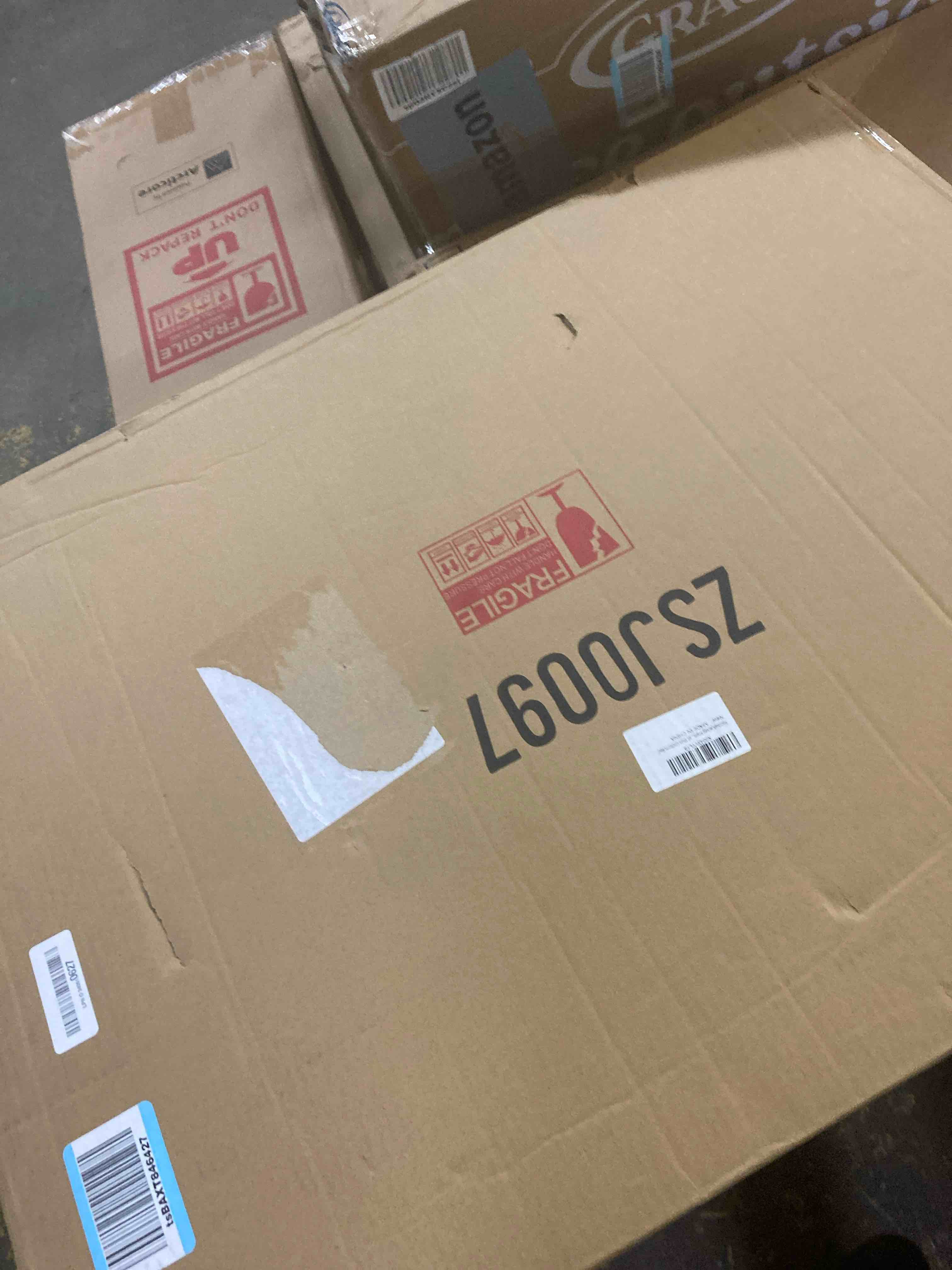 https://s3.amazonaws.com/lotting-images-prod/phillipi/PPE1992798_1749673037117.jpeg