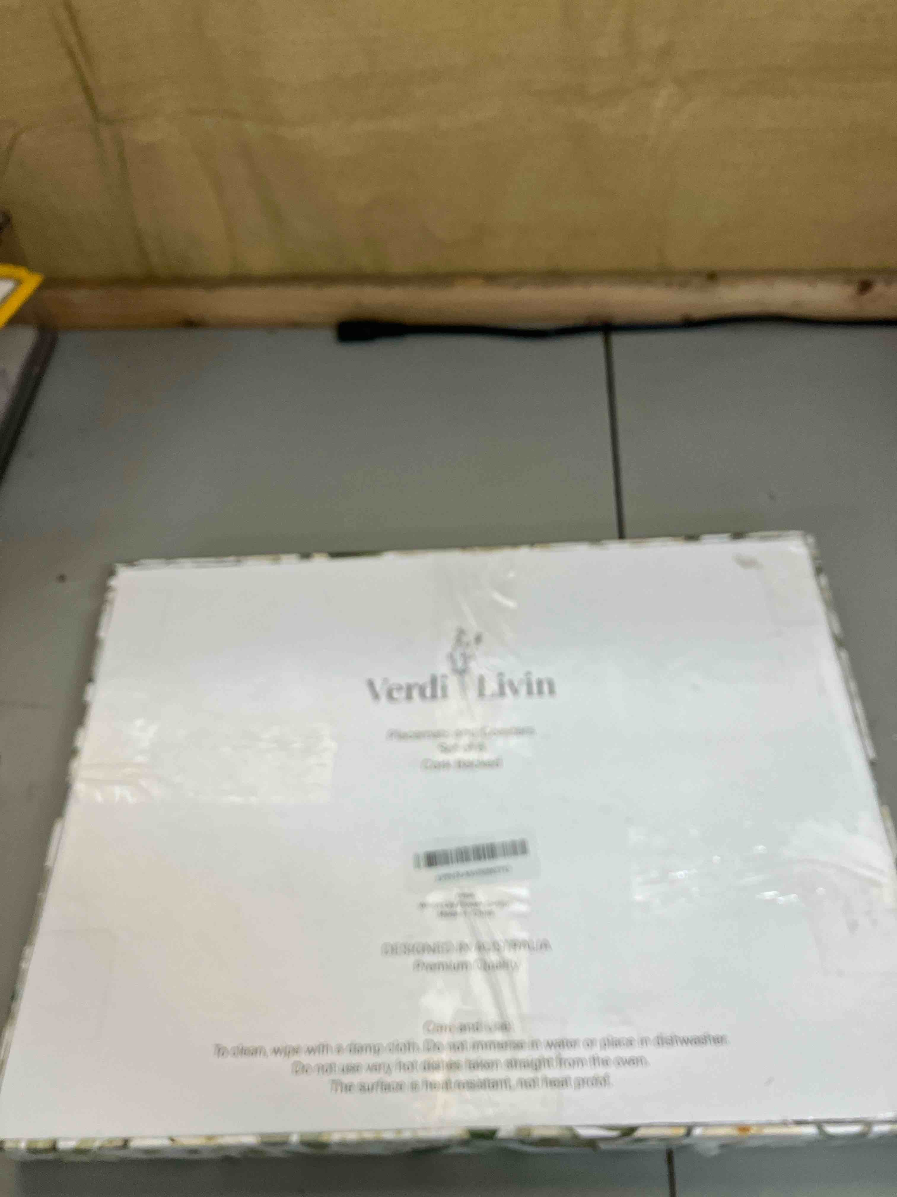 https://s3.amazonaws.com/lotting-images-prod/phillipi/PPE1993201_1744979618388.jpeg