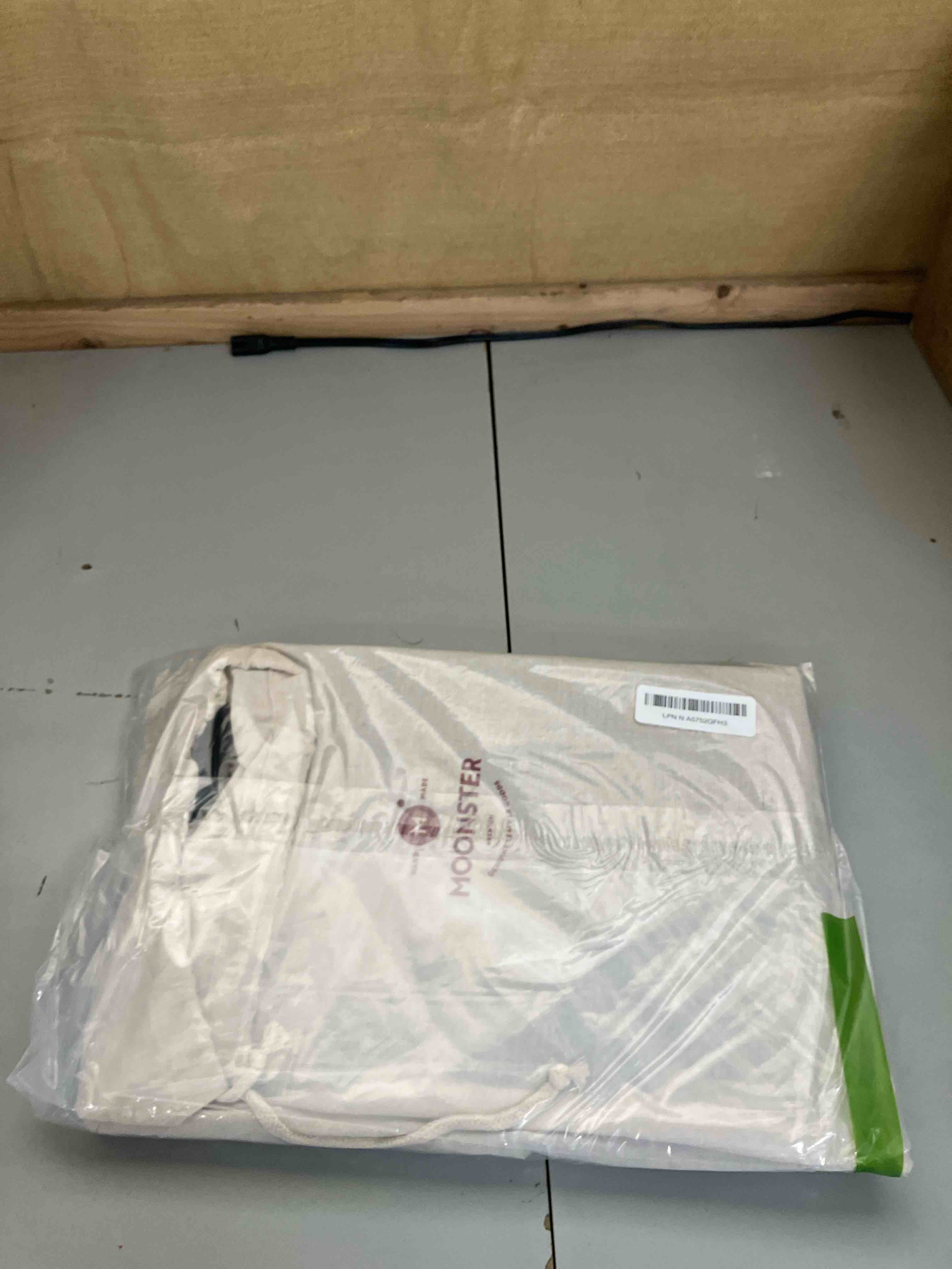 https://s3.amazonaws.com/lotting-images-prod/phillipi/PPE1993205_1744979731339.jpeg