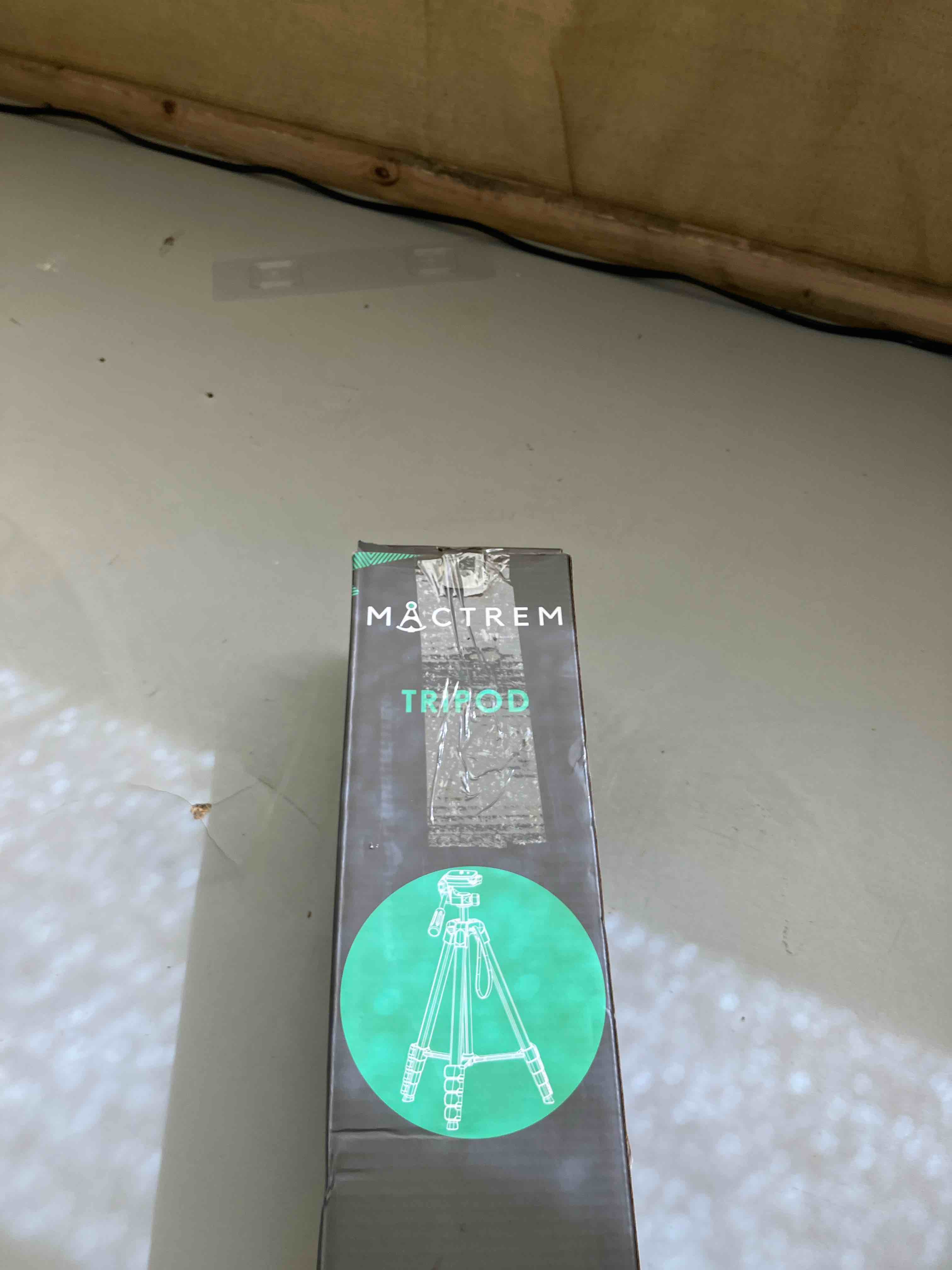 https://s3.amazonaws.com/lotting-images-prod/phillipi/PPE1993239_1745419758950.jpeg