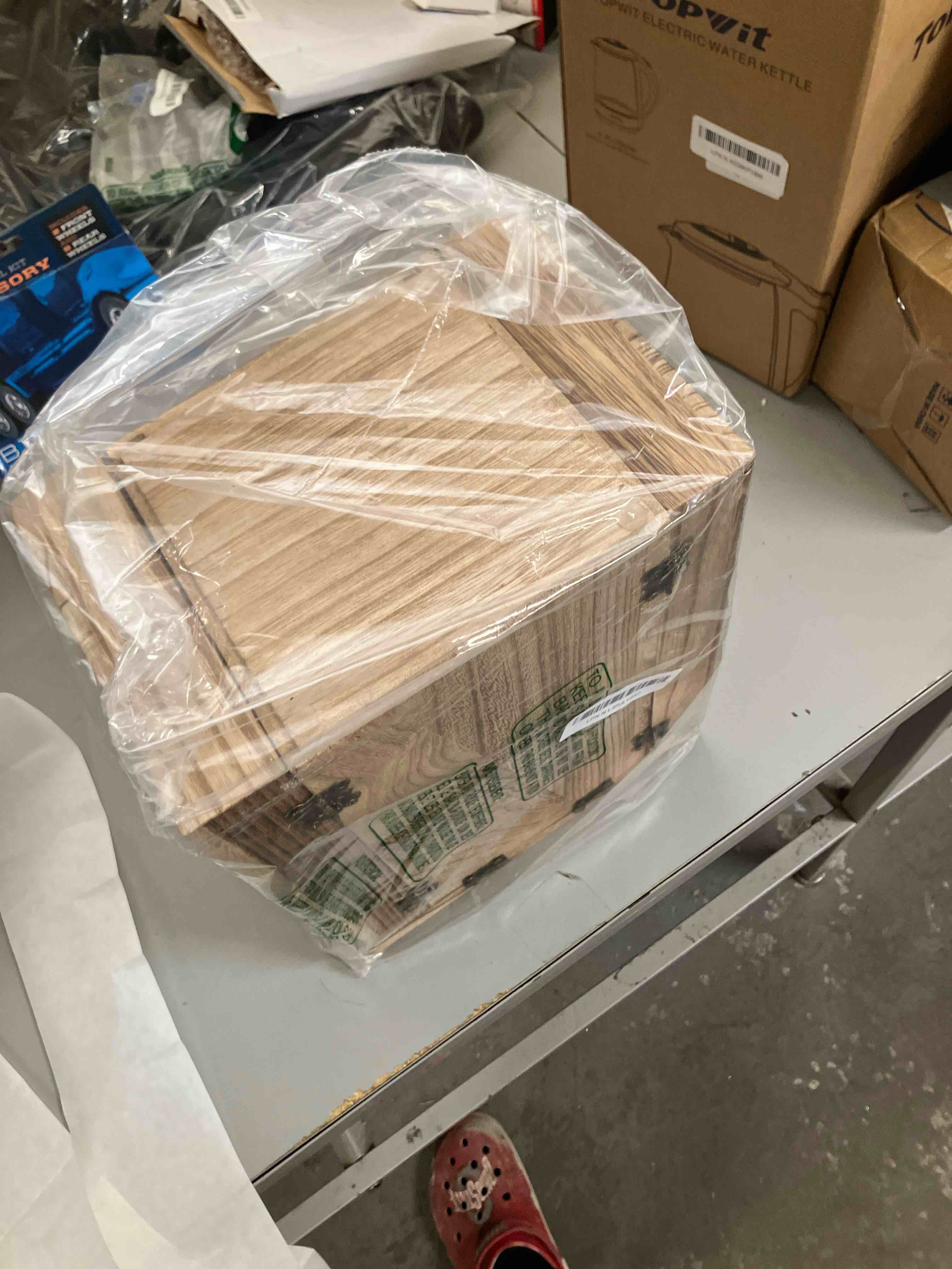 https://s3.amazonaws.com/lotting-images-prod/phillipi/PPE1995106_1746561264183.jpeg