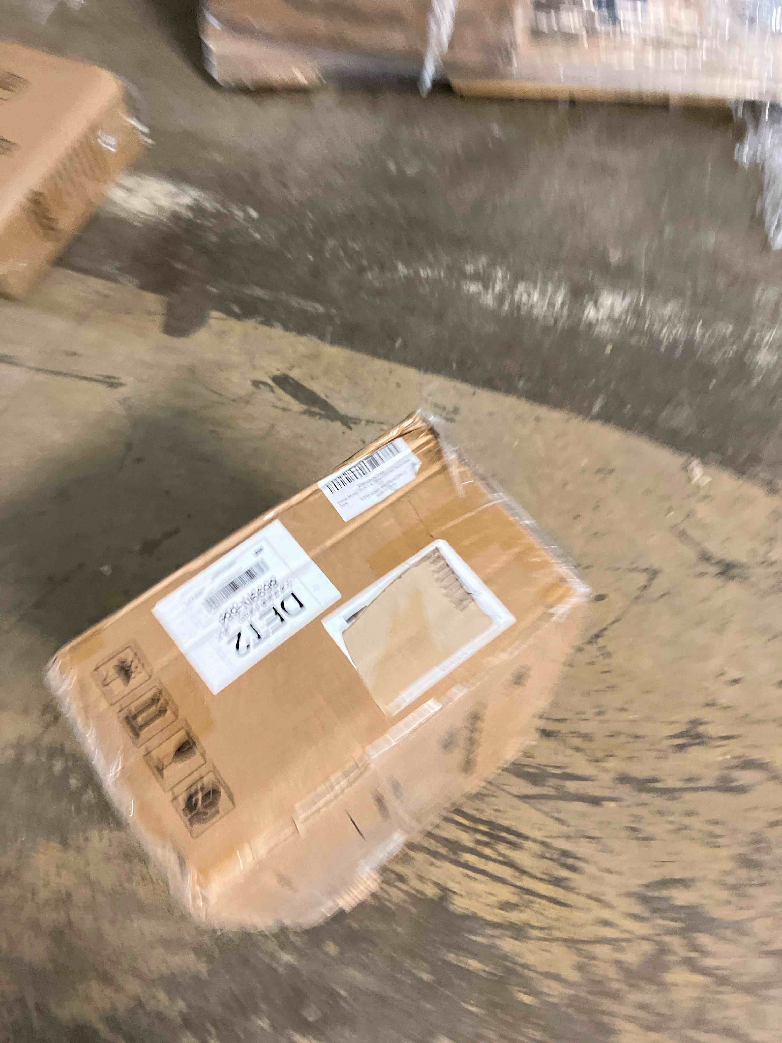 https://s3.amazonaws.com/lotting-images-prod/phillipi/PPE1996301_1742223726570.jpeg