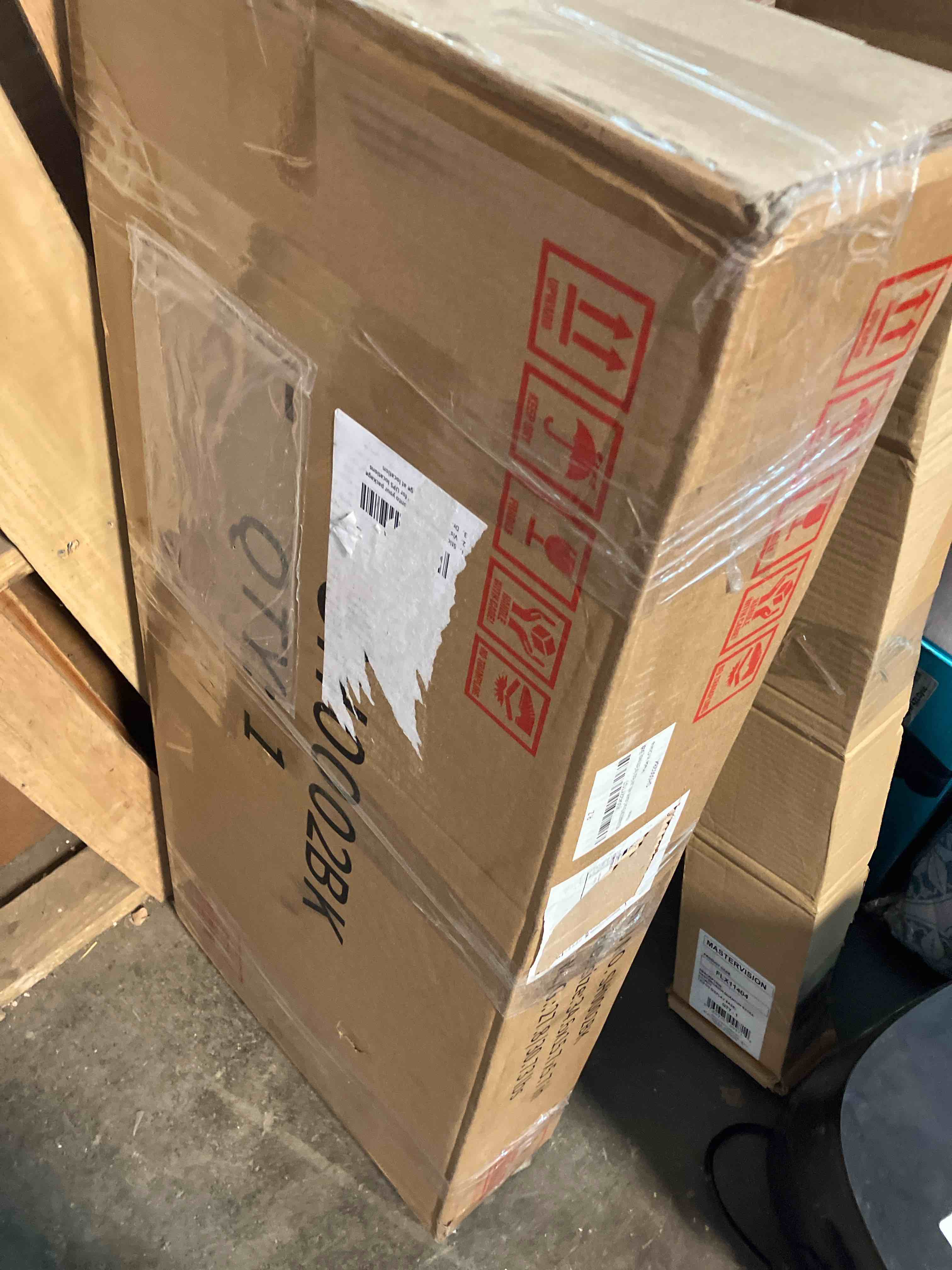 https://s3.amazonaws.com/lotting-images-prod/phillipi/PPE1996314_1742222626116.jpeg