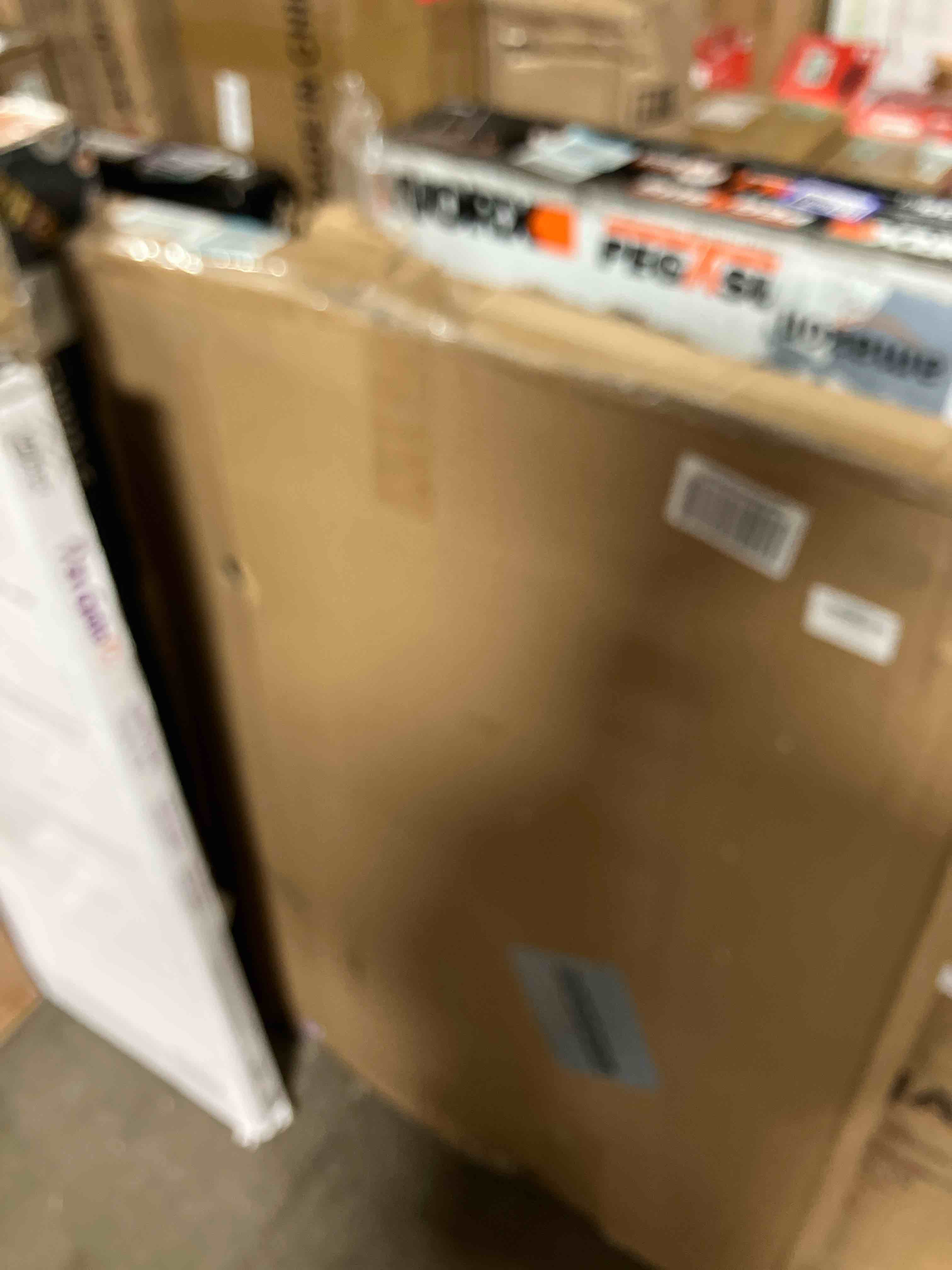 https://s3.amazonaws.com/lotting-images-prod/phillipi/PPE1998015_1742942577973.jpeg