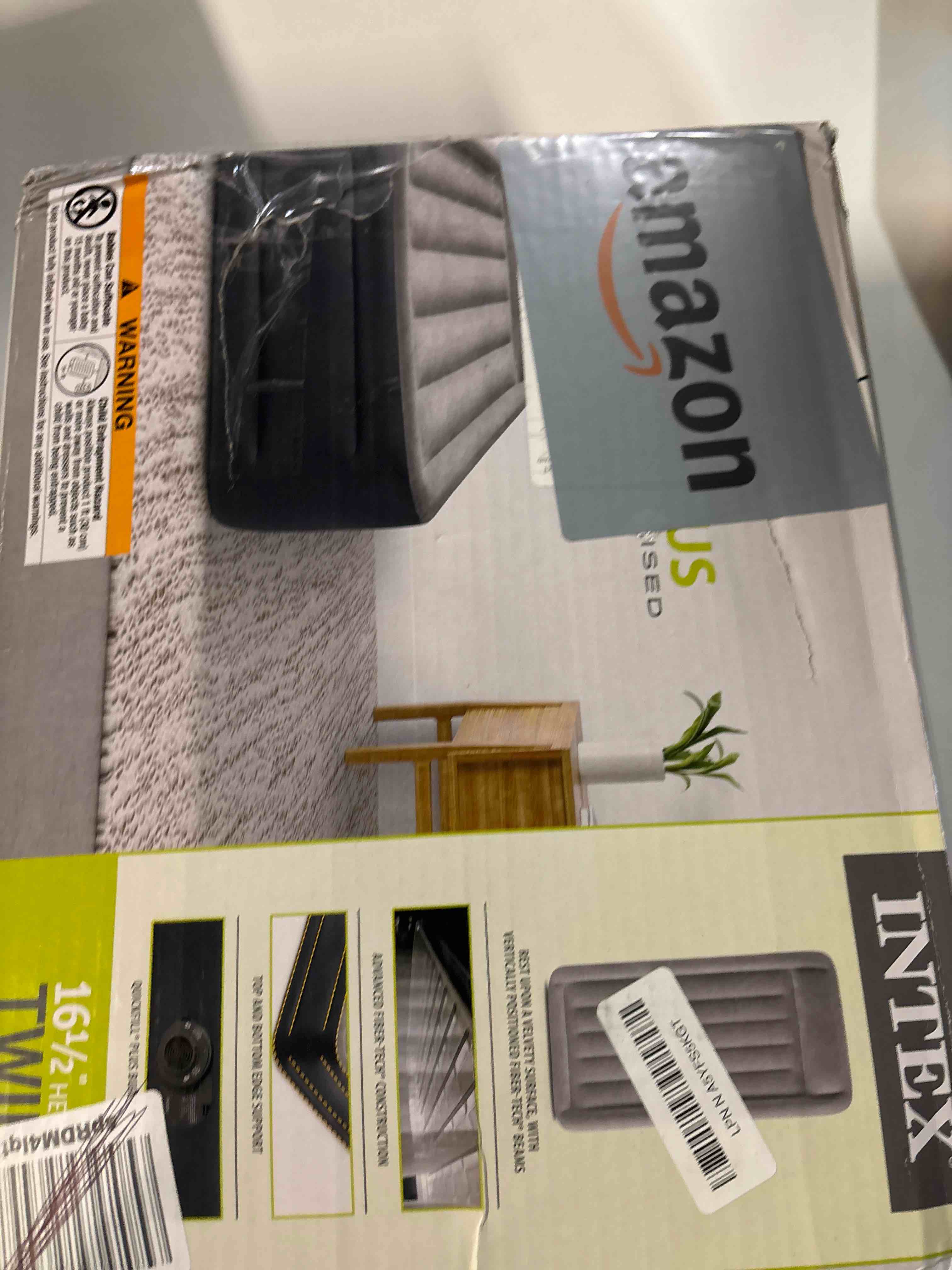 https://s3.amazonaws.com/lotting-images-prod/phillipi/PPE1999124_1740769798829.jpeg
