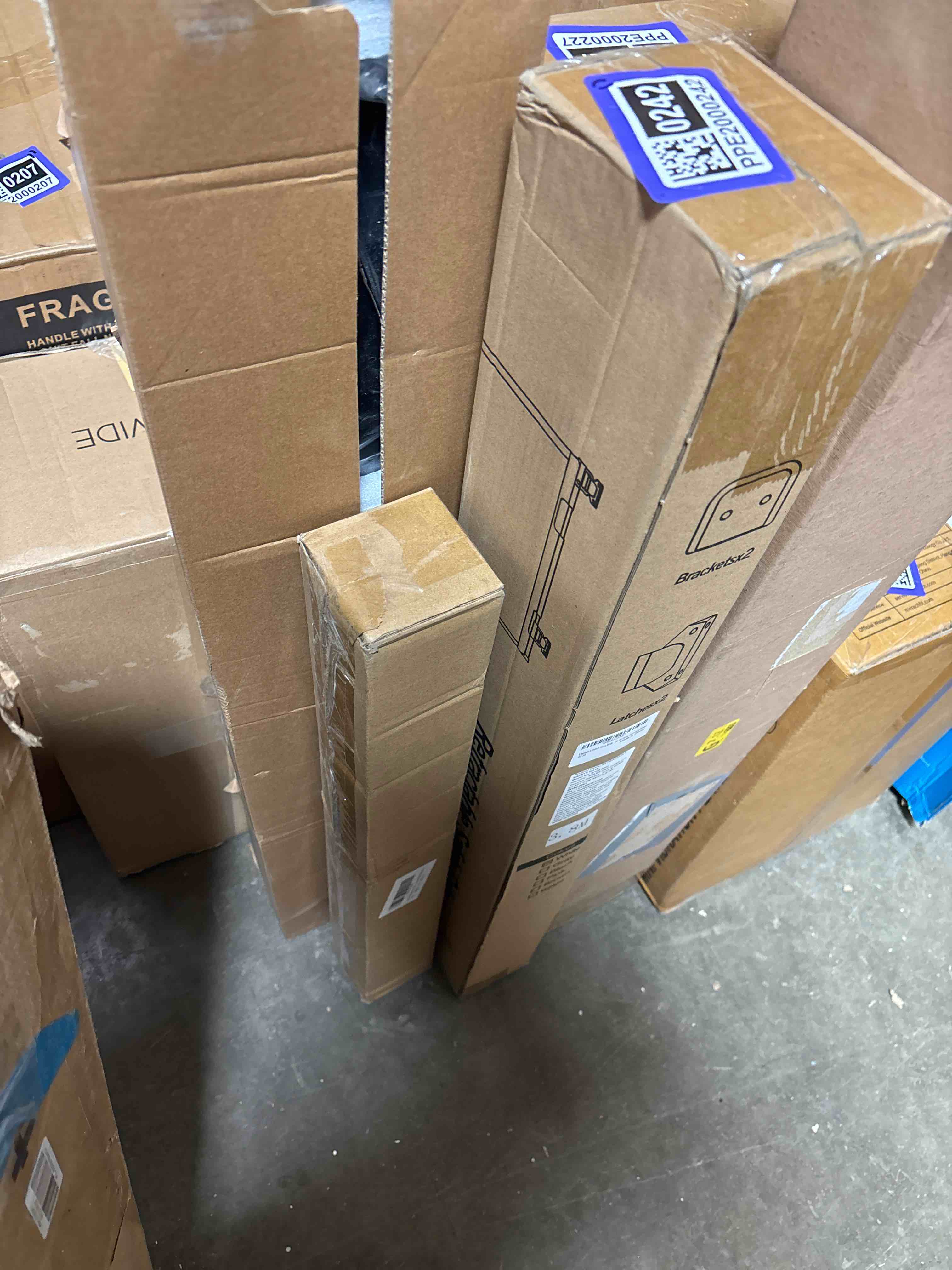 https://s3.amazonaws.com/lotting-images-prod/phillipi/PPE2000244_1741366056544.jpeg