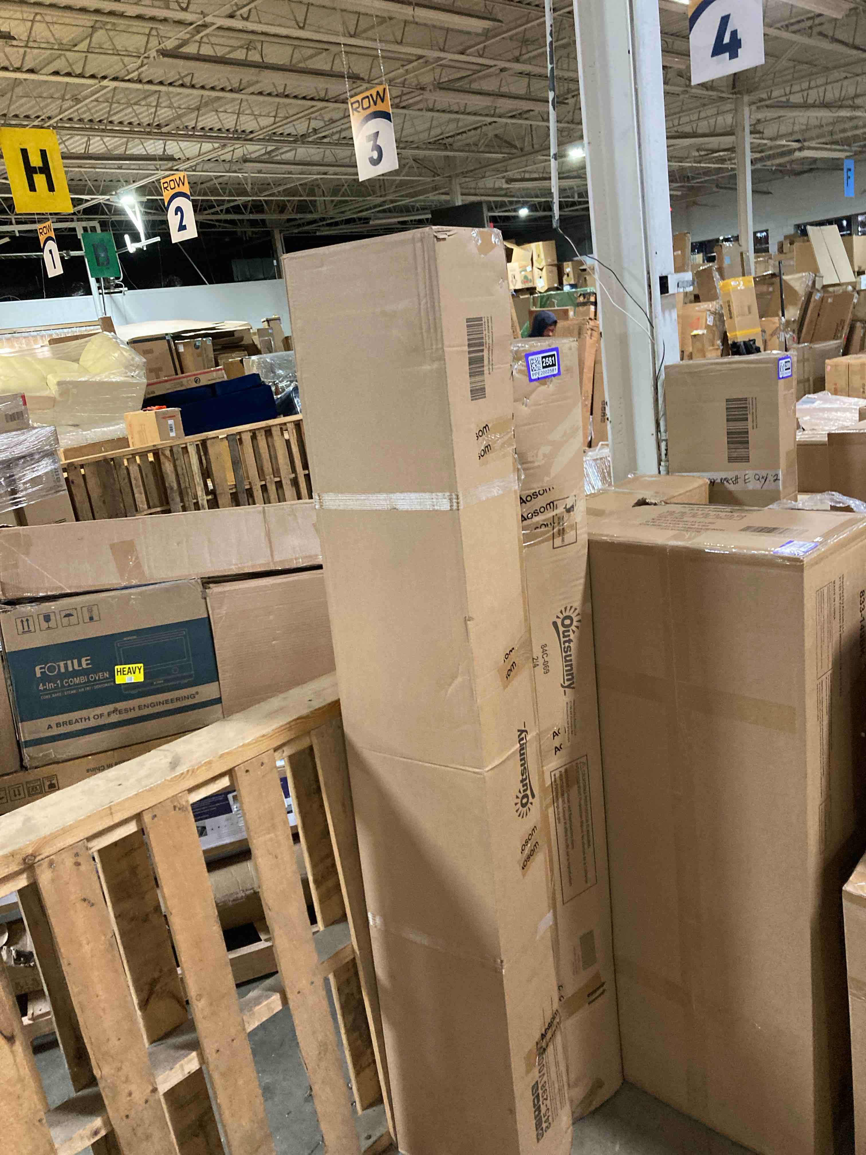 https://s3.amazonaws.com/lotting-images-prod/phillipi/PPE2002580_1743787190514.jpeg