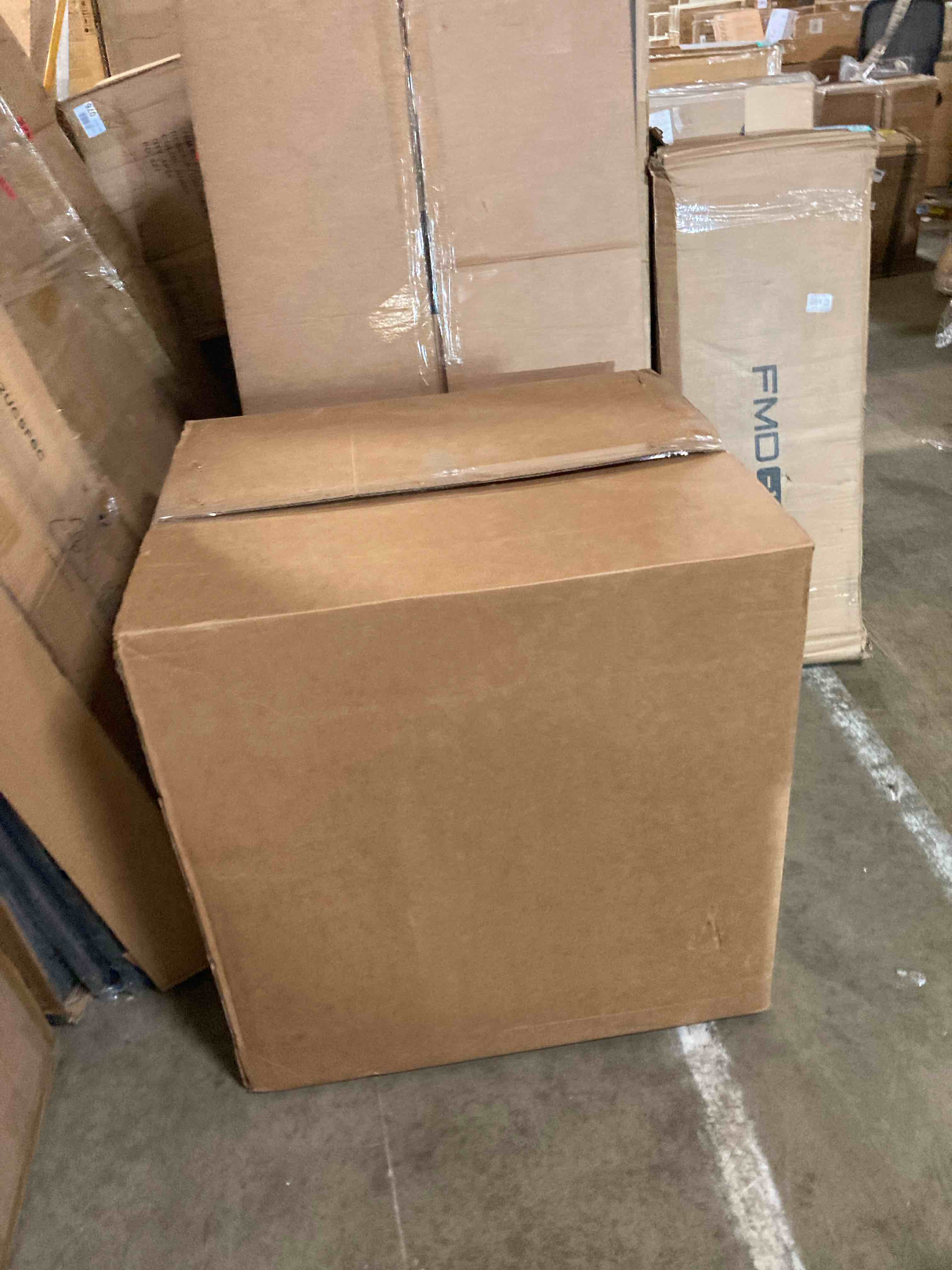 https://s3.amazonaws.com/lotting-images-prod/phillipi/PPE2002630_1743773908366.jpeg