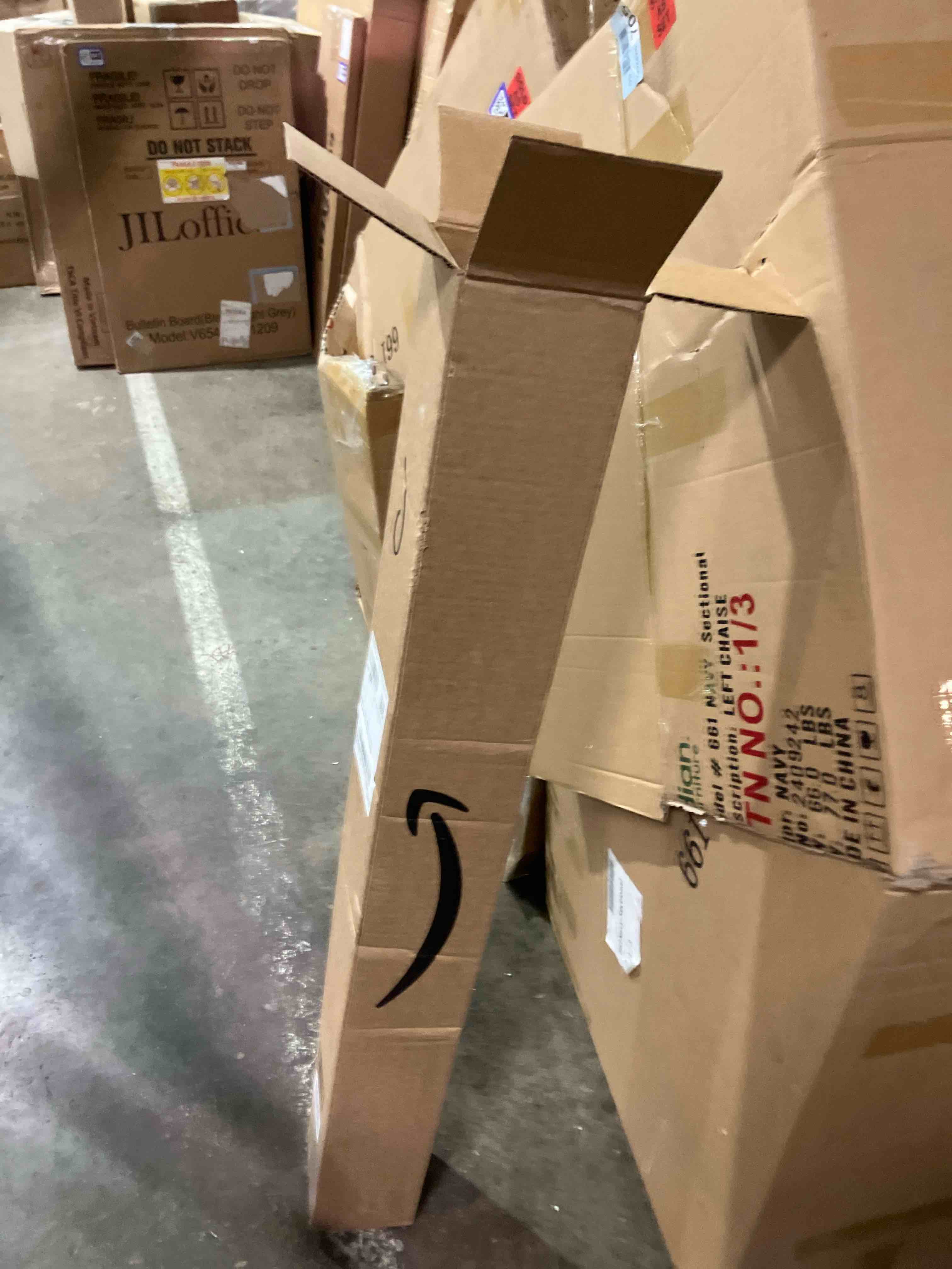 https://s3.amazonaws.com/lotting-images-prod/phillipi/PPE2004639_1745940640073.jpeg