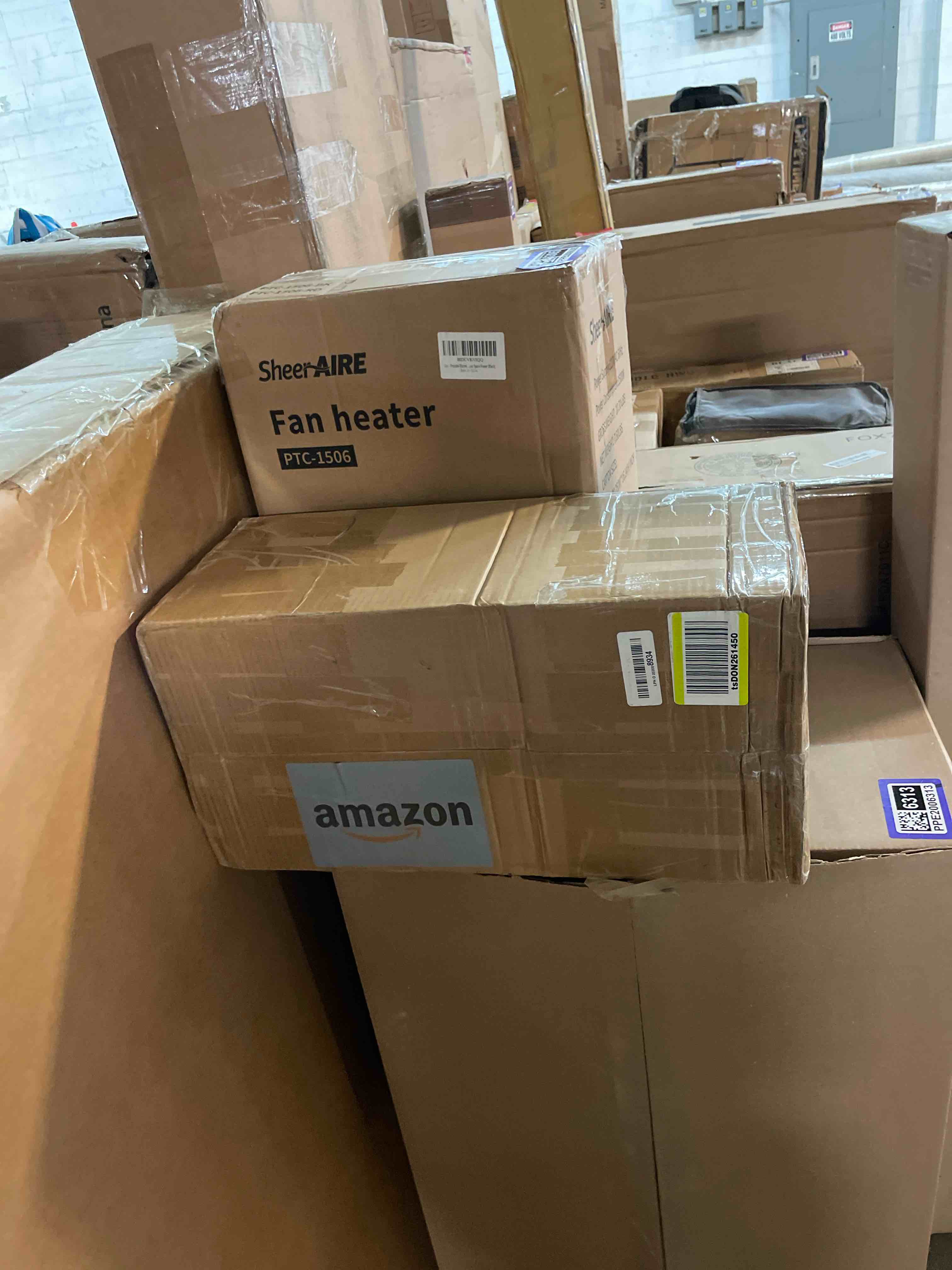 https://s3.amazonaws.com/lotting-images-prod/phillipi/PPE2006301_1740412859248.jpeg