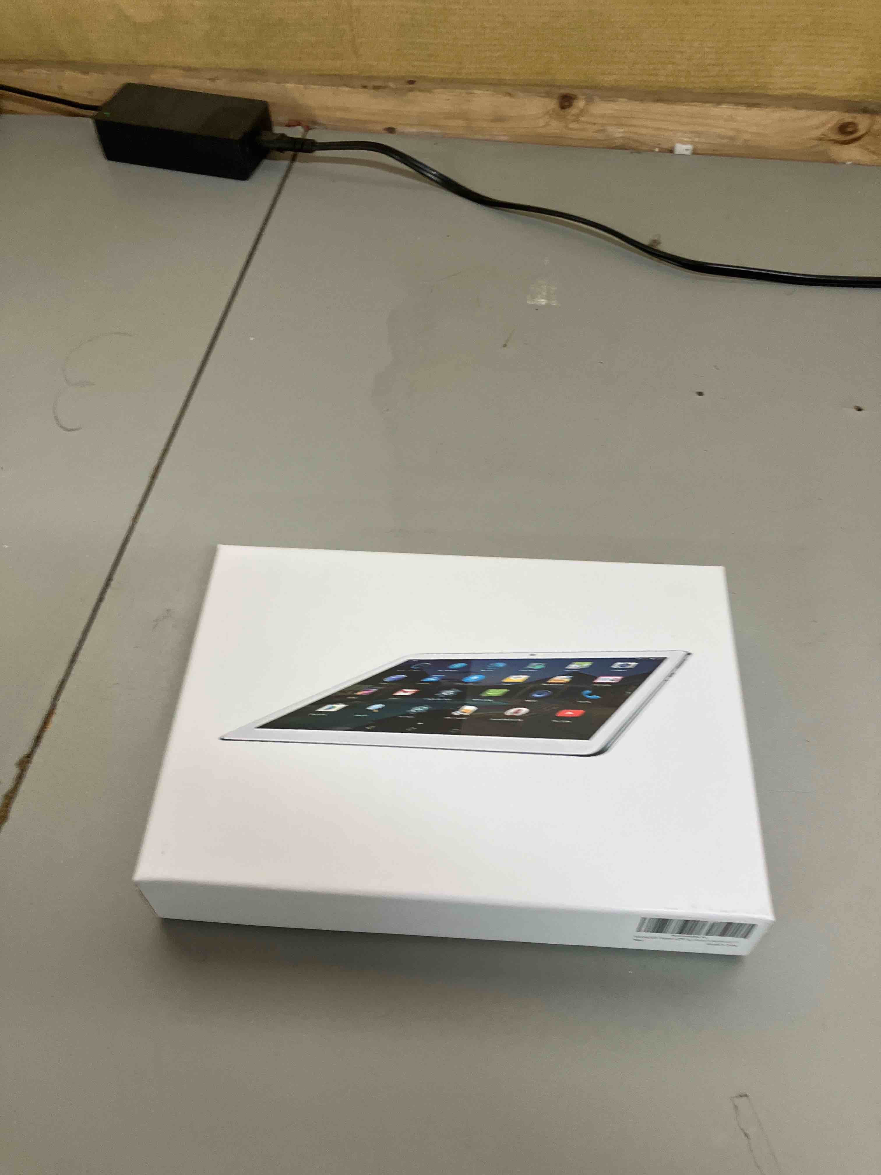 https://s3.amazonaws.com/lotting-images-prod/phillipi/PPE2007799_1741033693626.jpeg