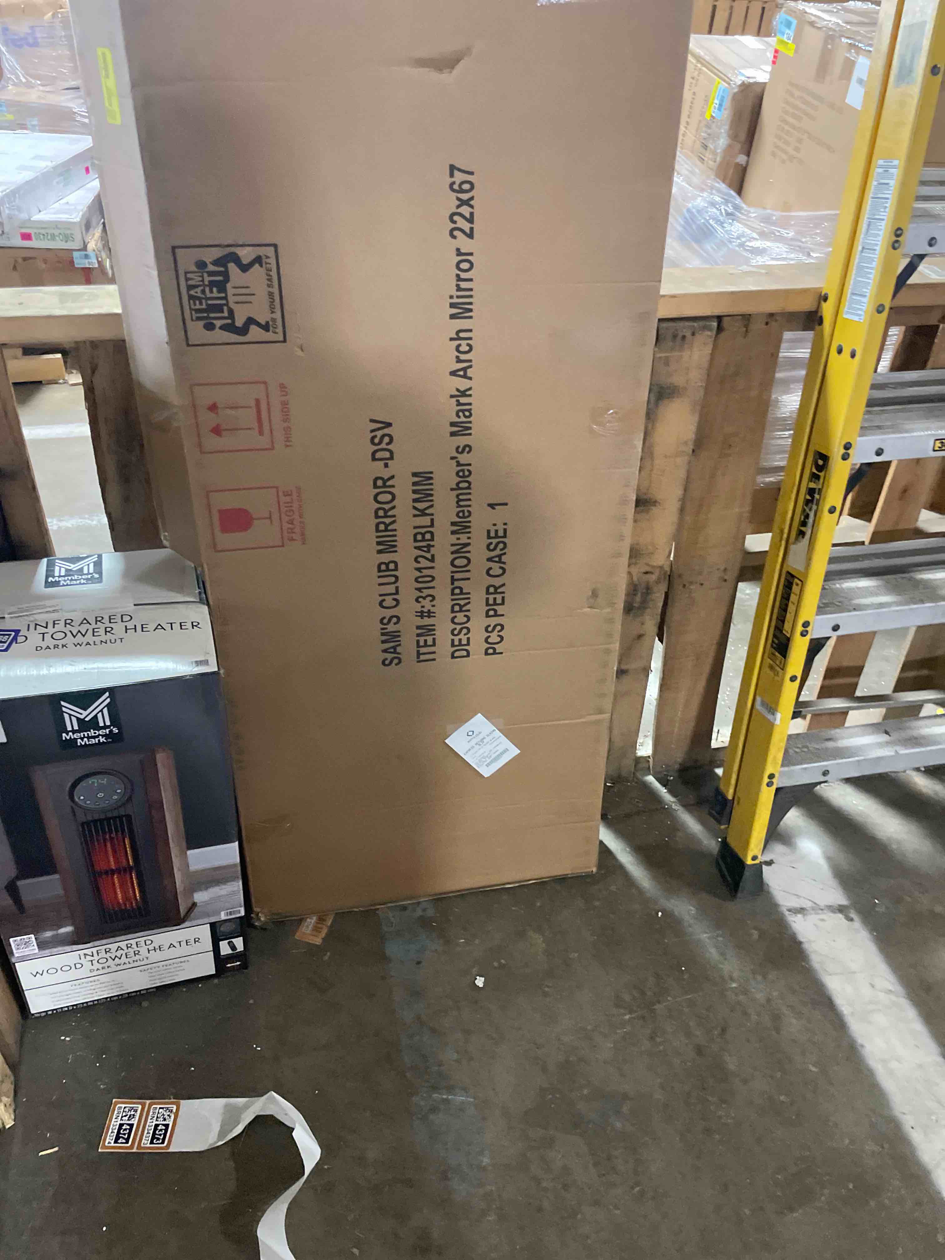 Condition photo showing New/Like New for Member's Mark 22" x 67" Metal Arch Floor Easel Mirror, Black or Brass