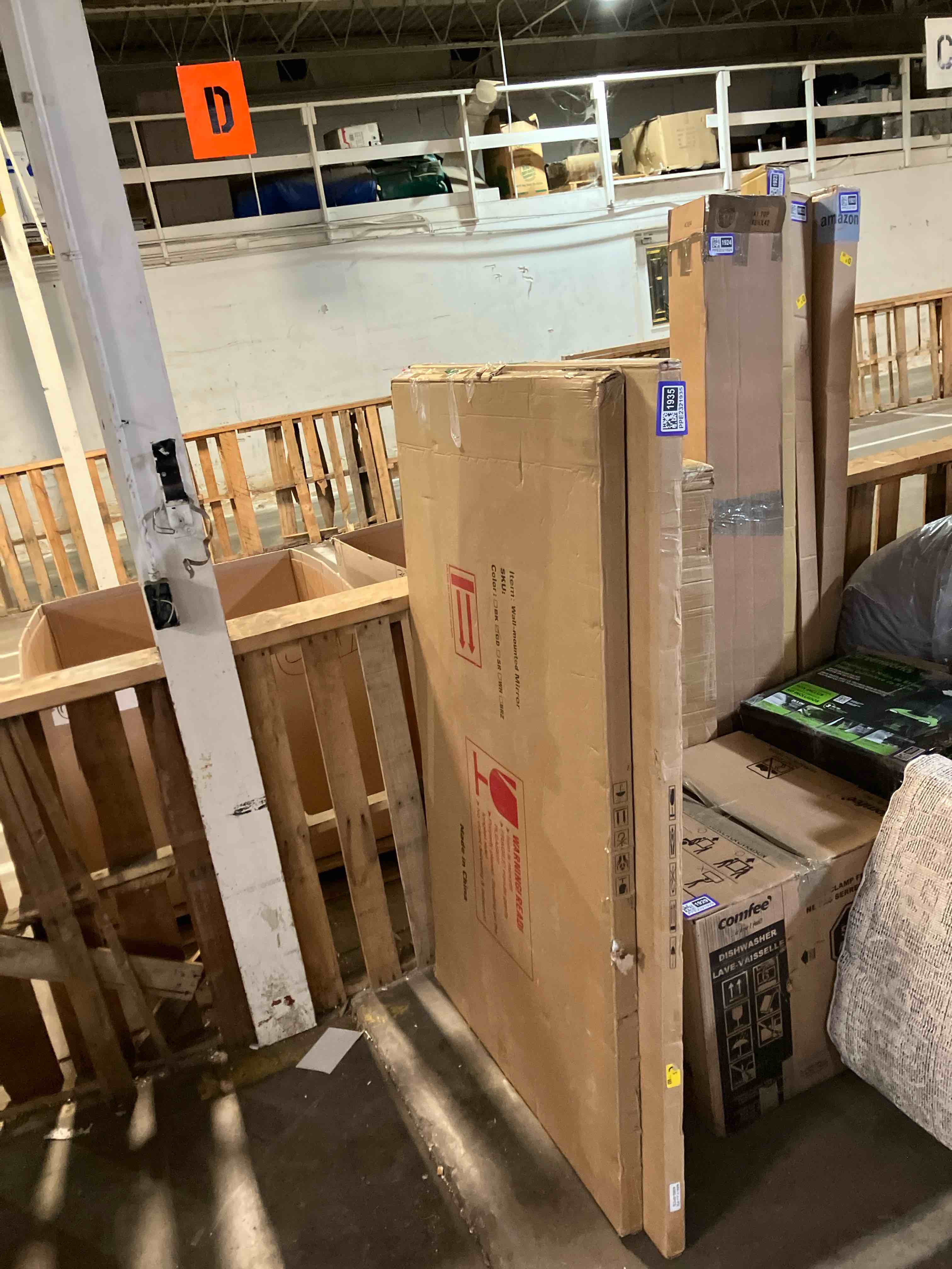 Condition photo showing New/Like New for Gold Rectangle Large Oversized Mirror Full Length with Stand 30" x 71" Large Full Body Dressing Standing Floor Mirror for Bedroom Wall Mounted Mirror for Living Room Home Decor 60”X30”