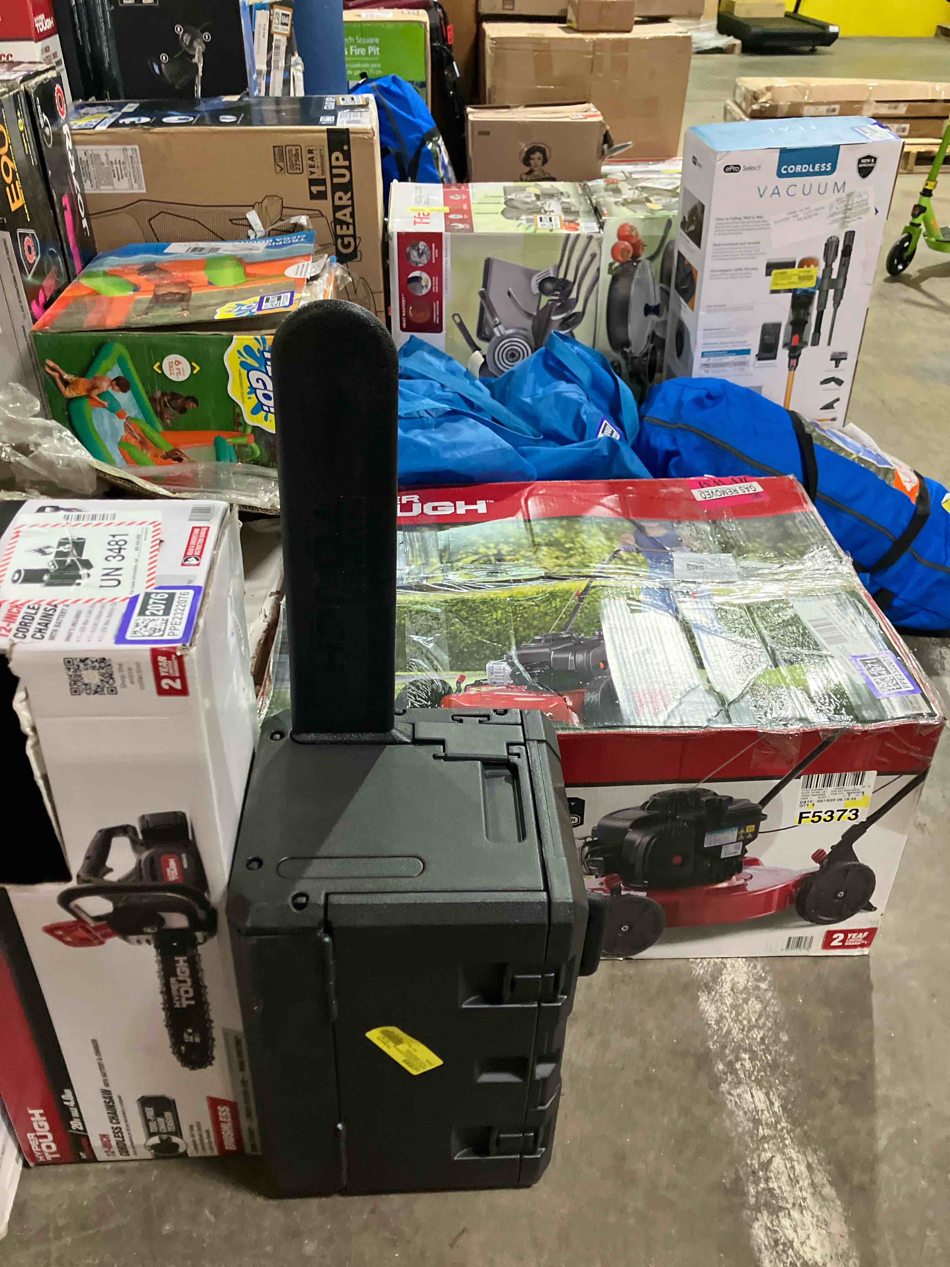 Condition photo showing As Is for Hyper tough 16 inch 37 cc chainsaw ( doesn’t work sold for parts)