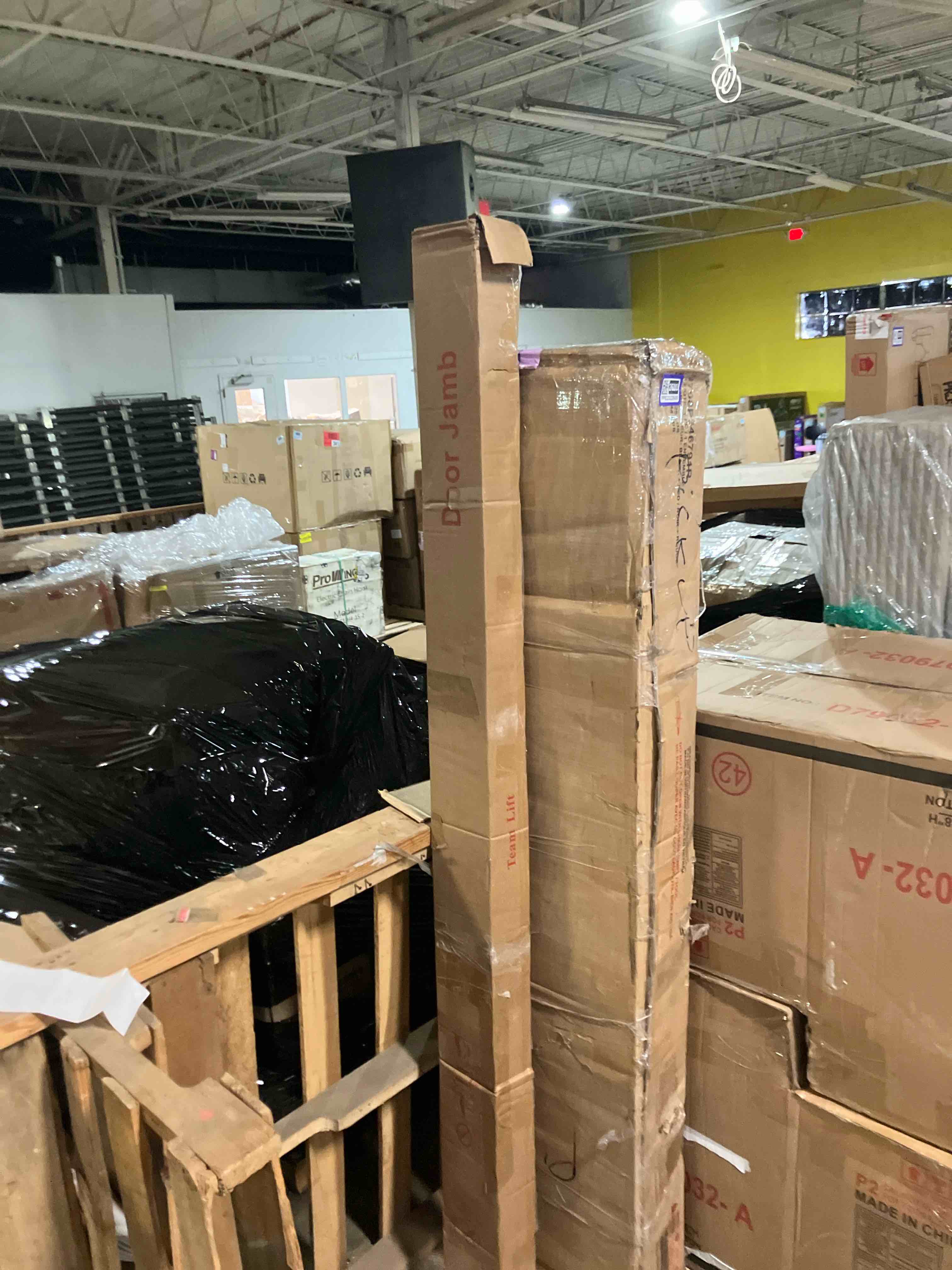 Condition photo showing Good Condition for Prehung Door Double Panel Interior Door MDF Modern 2-Lite Shaker Style Pantry Door With Adjustable Jamb & Hardware (Door jamb only)