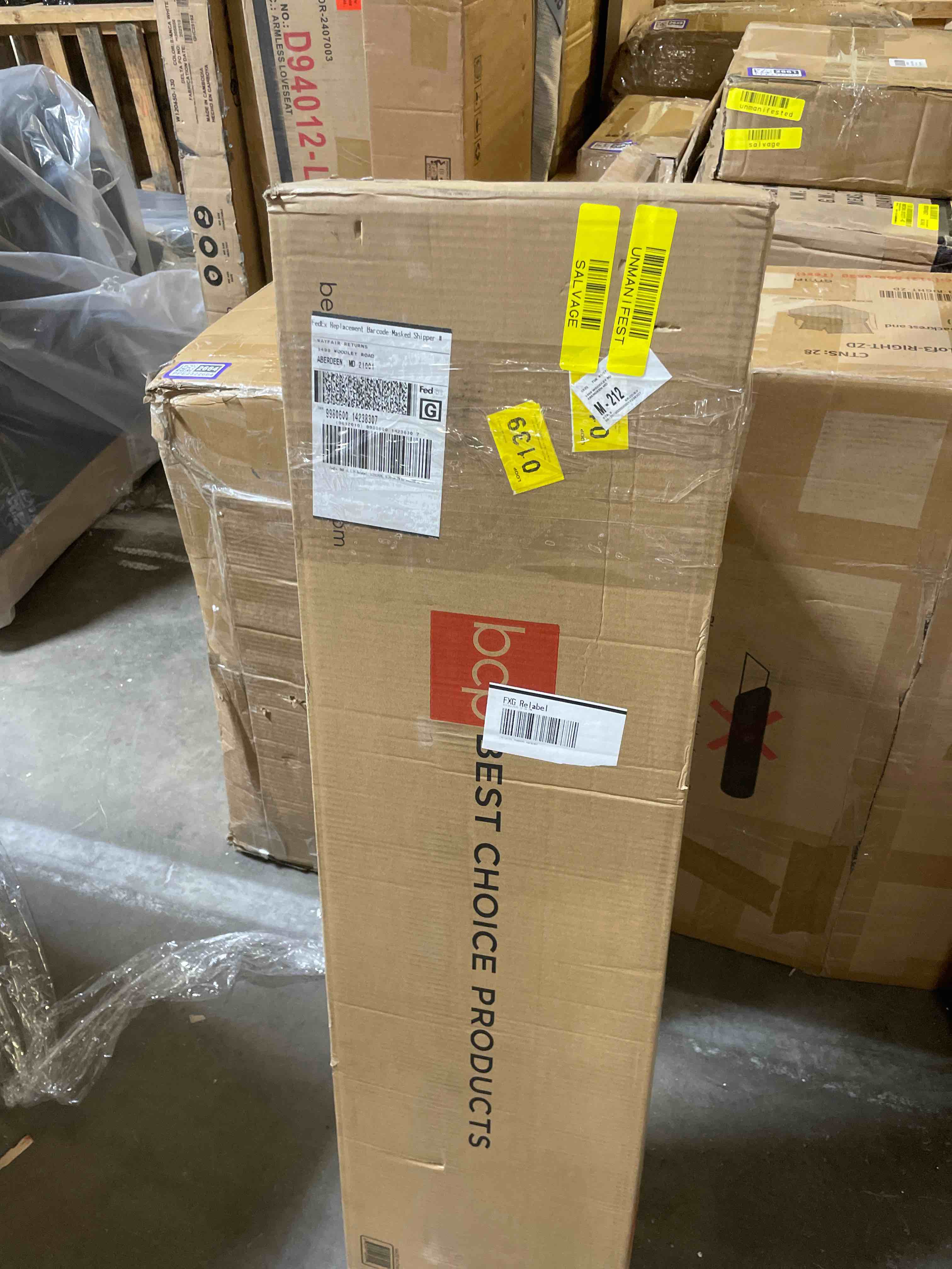 Condition photo showing As Is for 2 Wheel hand truck. ( damaged box. )