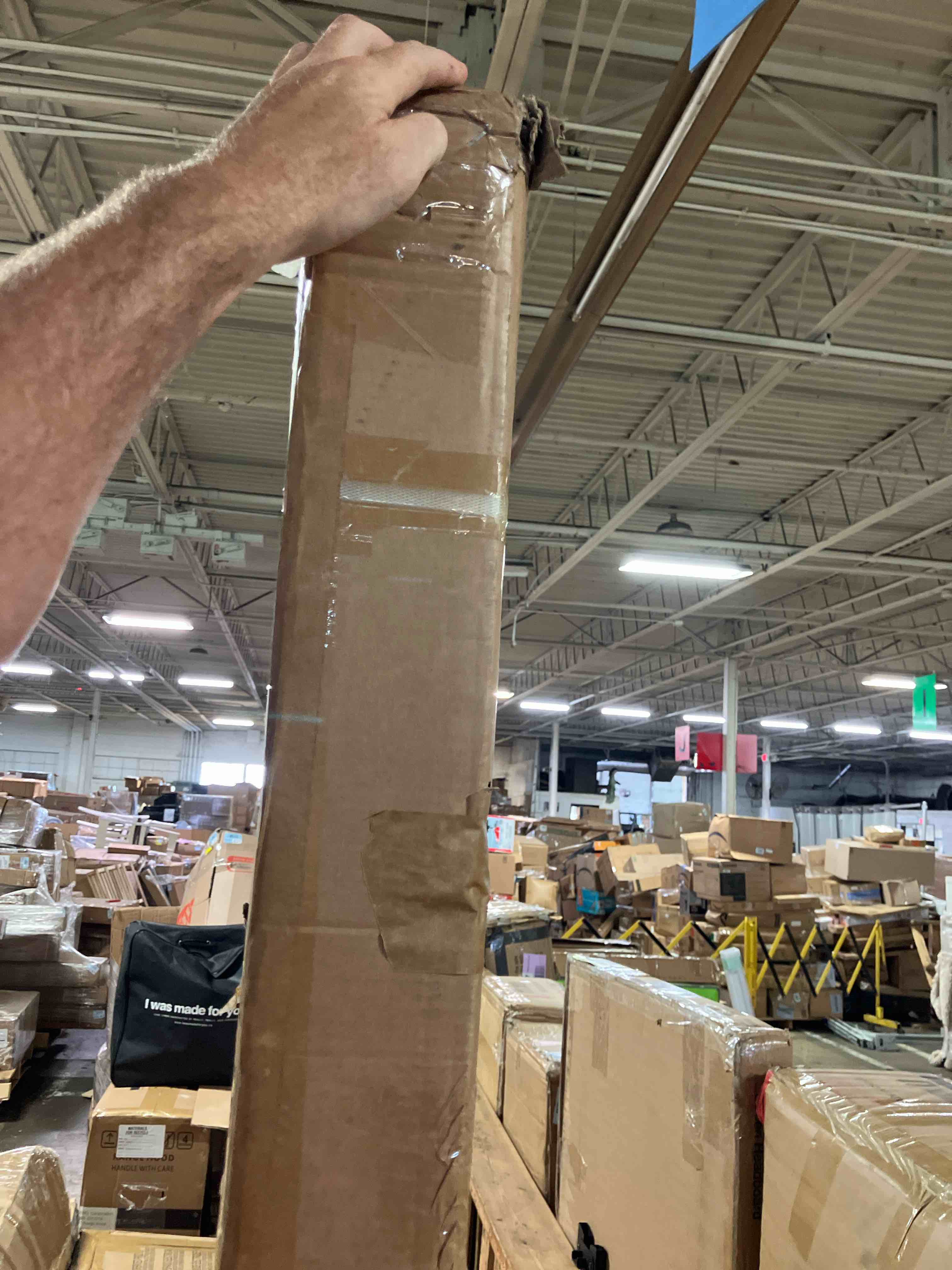 https://s3.amazonaws.com/lotting-images-prod/phillipi/PPE2323688_1750859028696.jpeg
