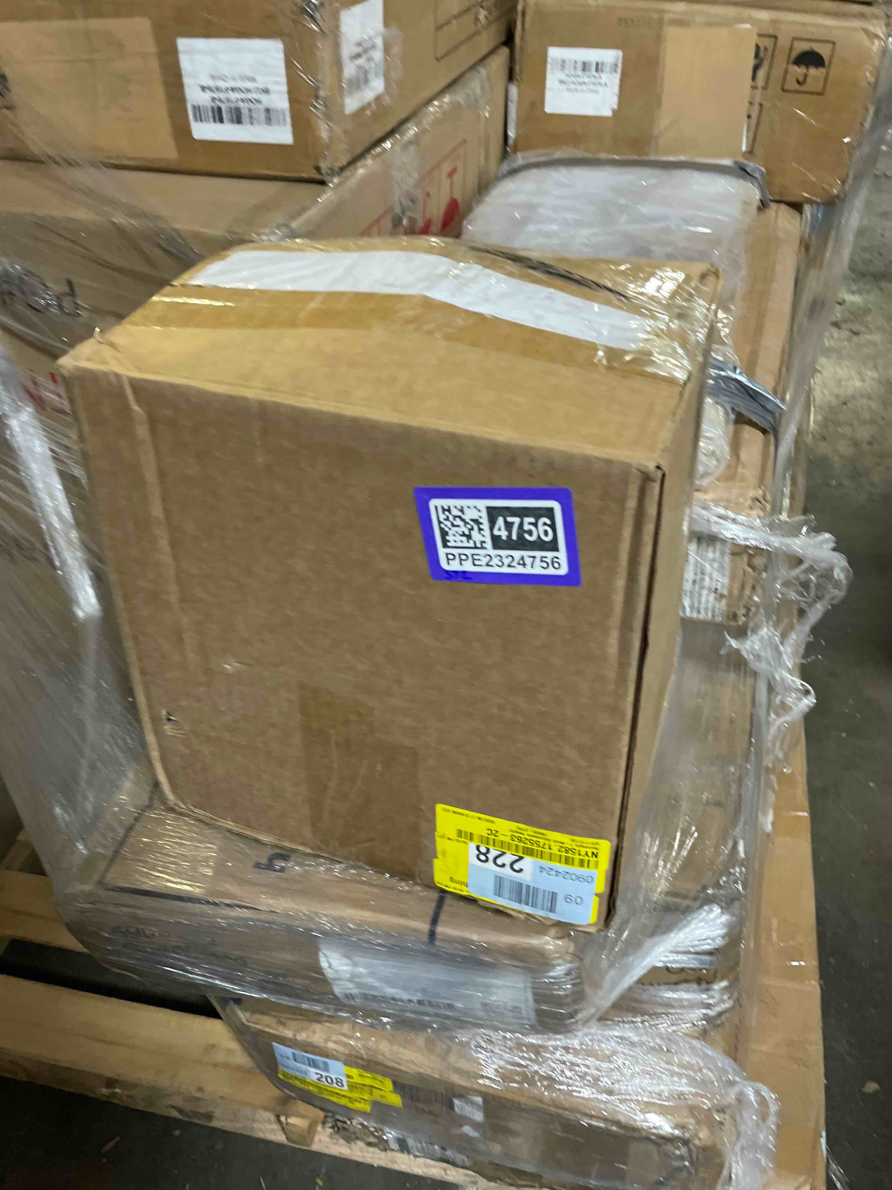 https://s3.amazonaws.com/lotting-images-prod/phillipi/PPE2324756_1750945778462.jpeg