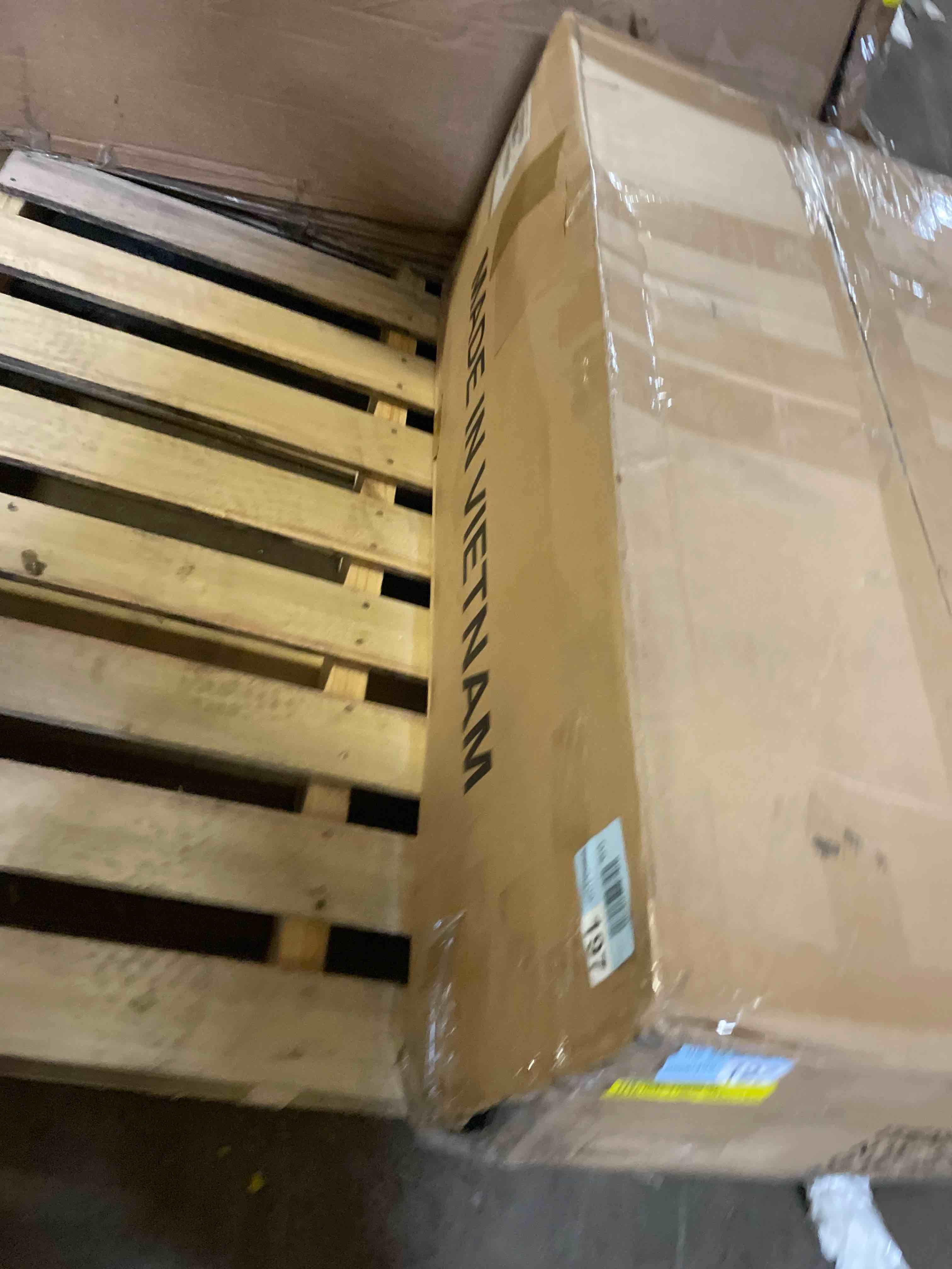 https://s3.amazonaws.com/lotting-images-prod/phillipi/PPE2324806_1750960413236.jpeg
