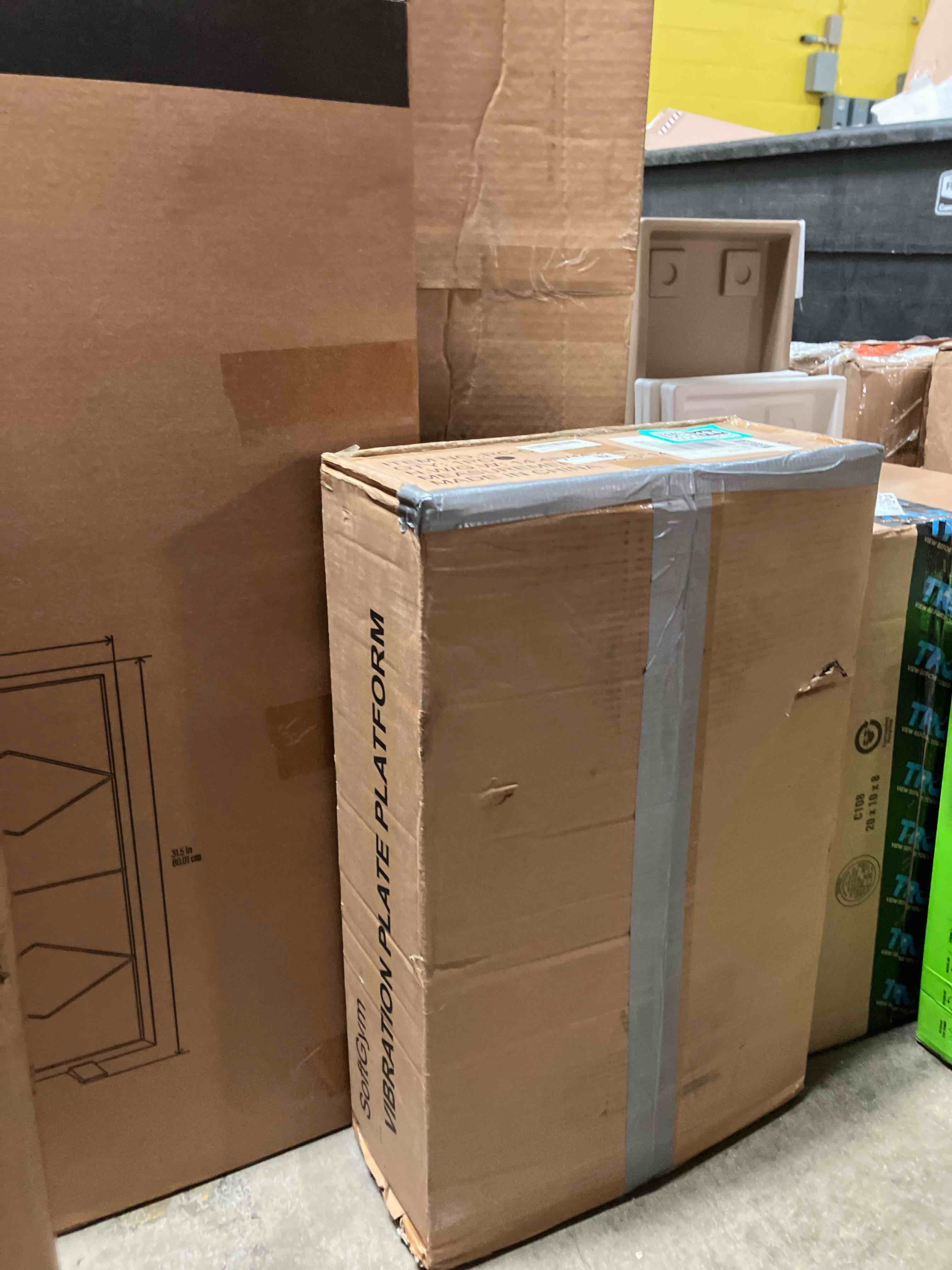 https://s3.amazonaws.com/lotting-images-prod/phillipi/PPE2325008_1754317150652.jpeg
