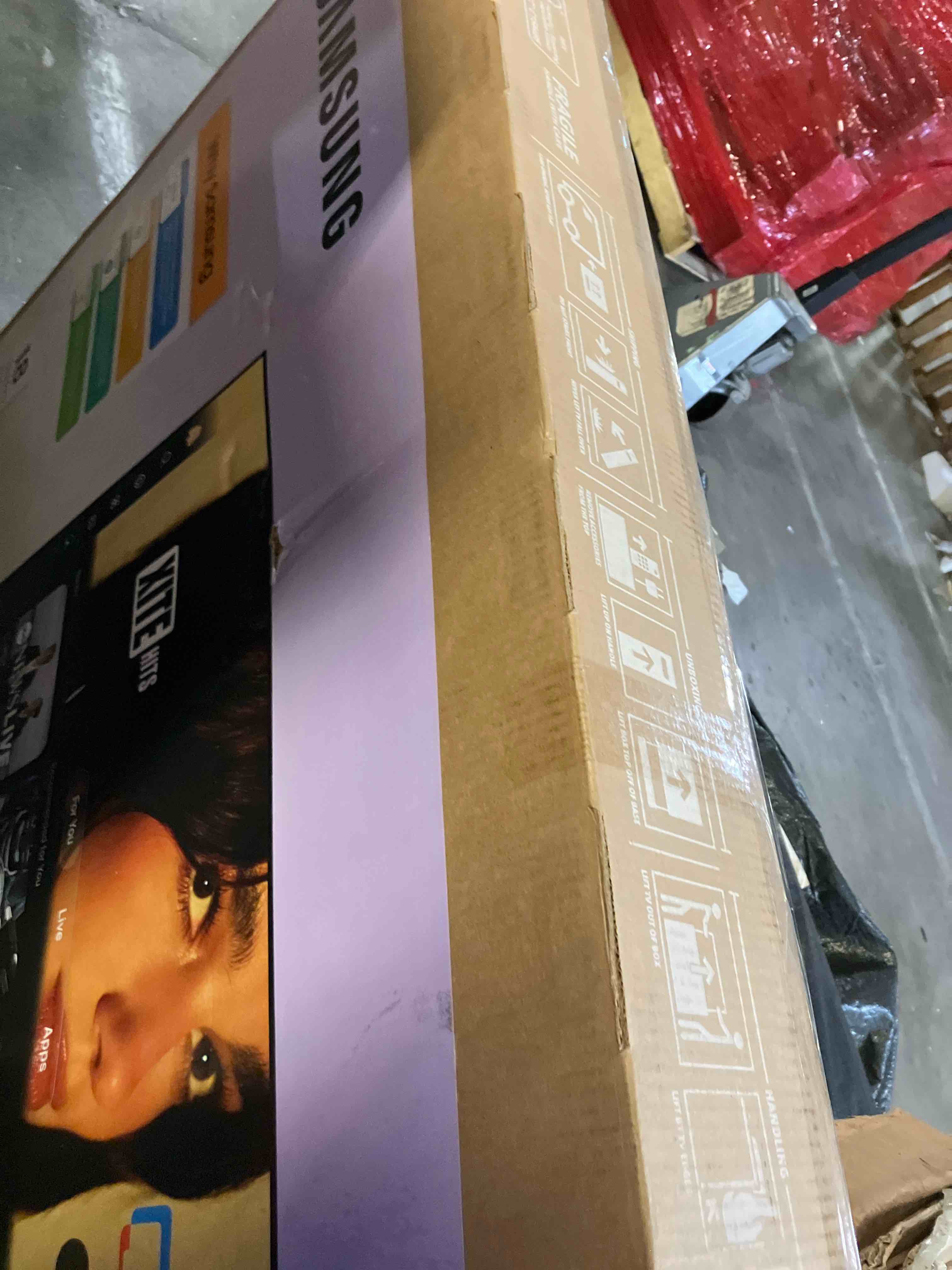https://s3.amazonaws.com/lotting-images-prod/phillipi/PPE2325542_1754506978069.jpeg