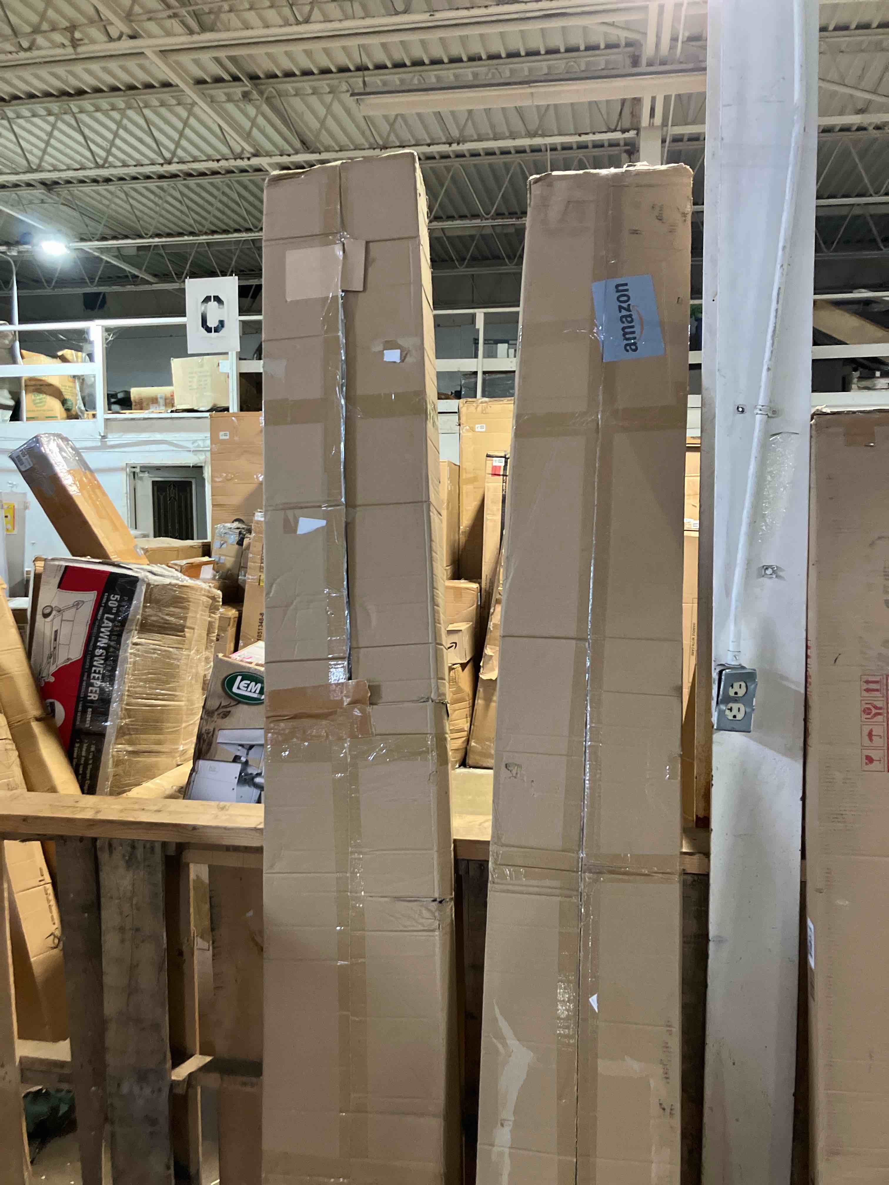 https://s3.amazonaws.com/lotting-images-prod/phillipi/PPE2325560_1754503056236.jpeg