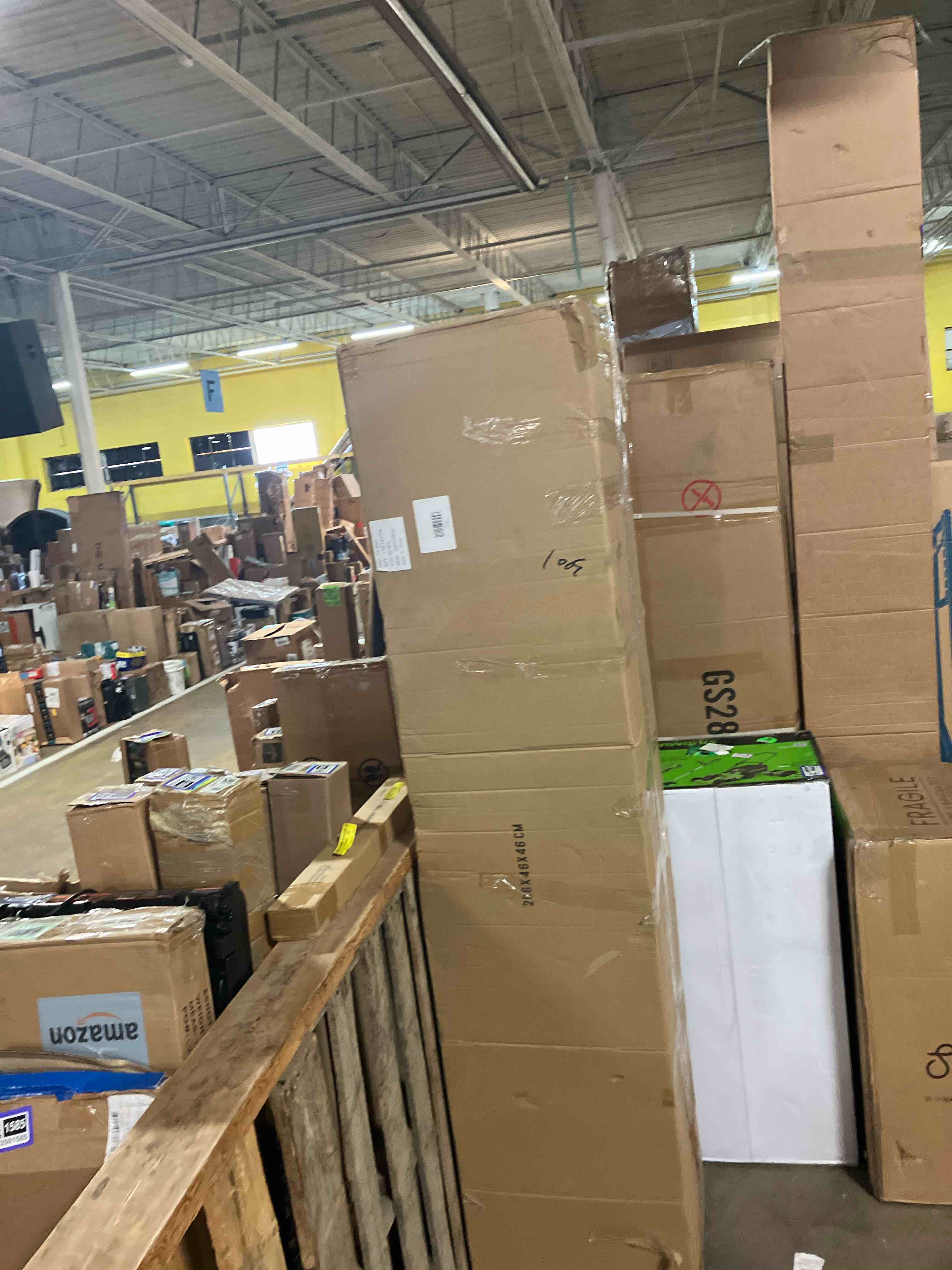 https://s3.amazonaws.com/lotting-images-prod/phillipi/PPE2325575_1754491603850.jpeg
