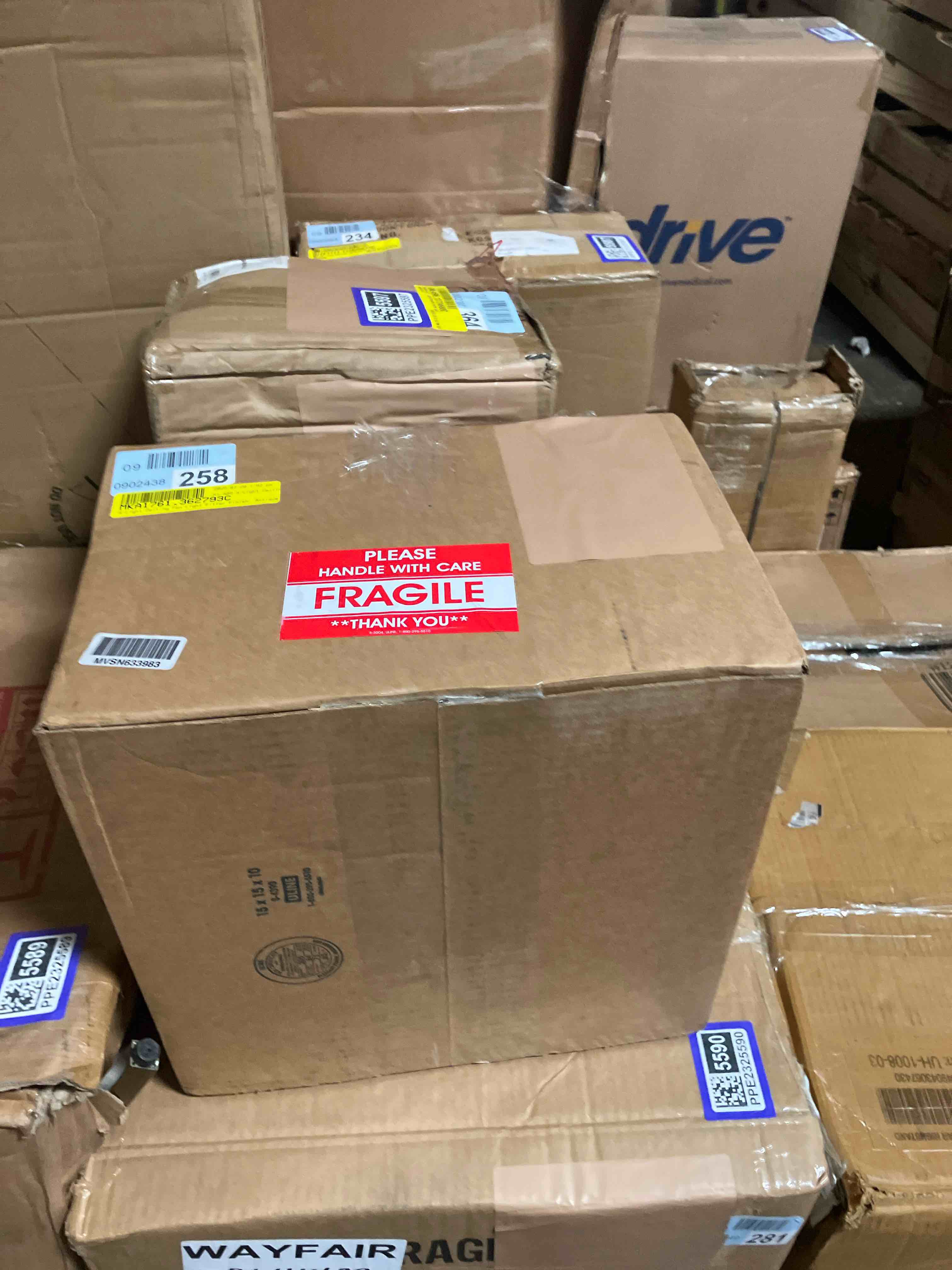 https://s3.amazonaws.com/lotting-images-prod/phillipi/PPE2325598_1754495534740.jpeg