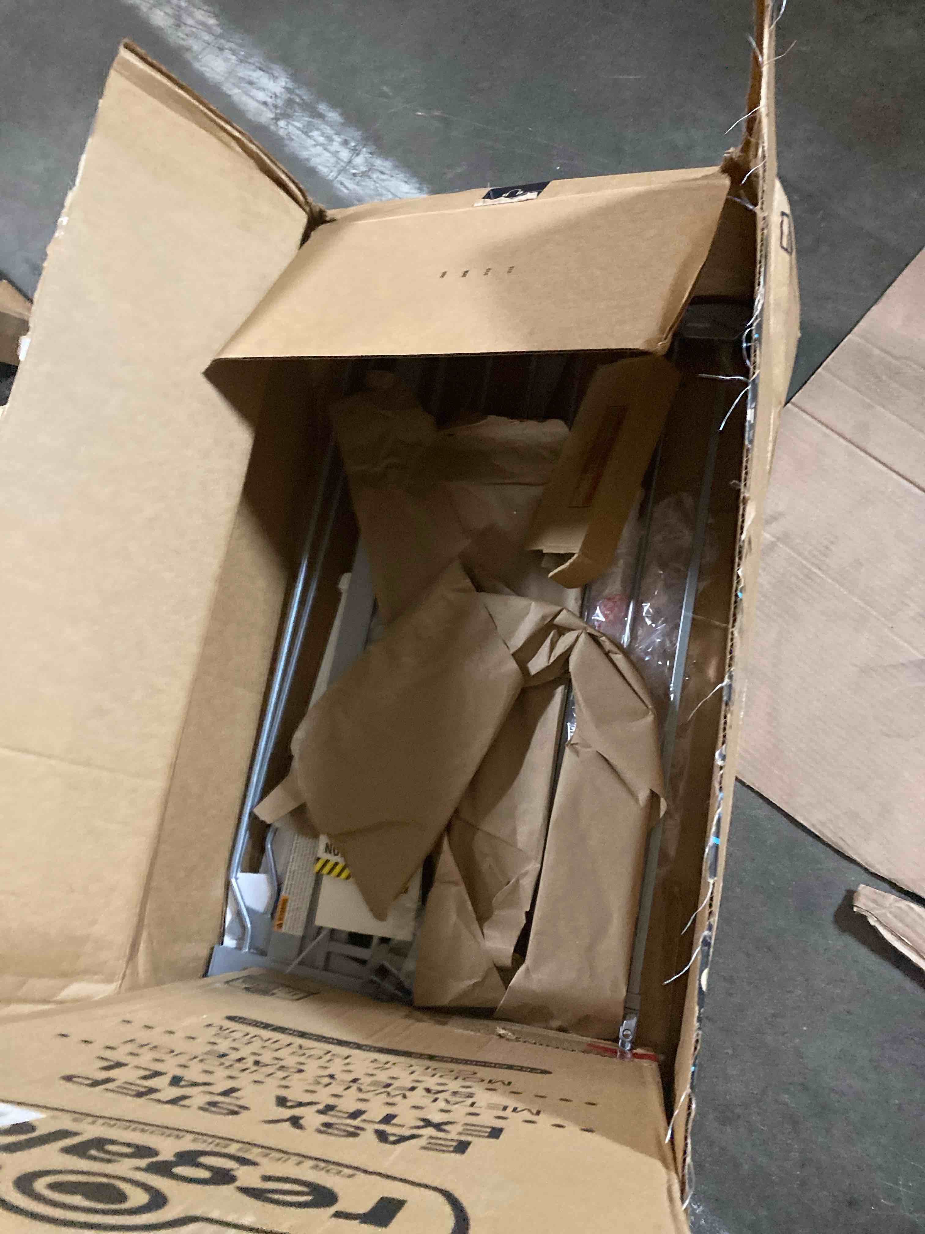 https://s3.amazonaws.com/lotting-images-prod/phillipi/PPE2325636_1754500469398.jpeg