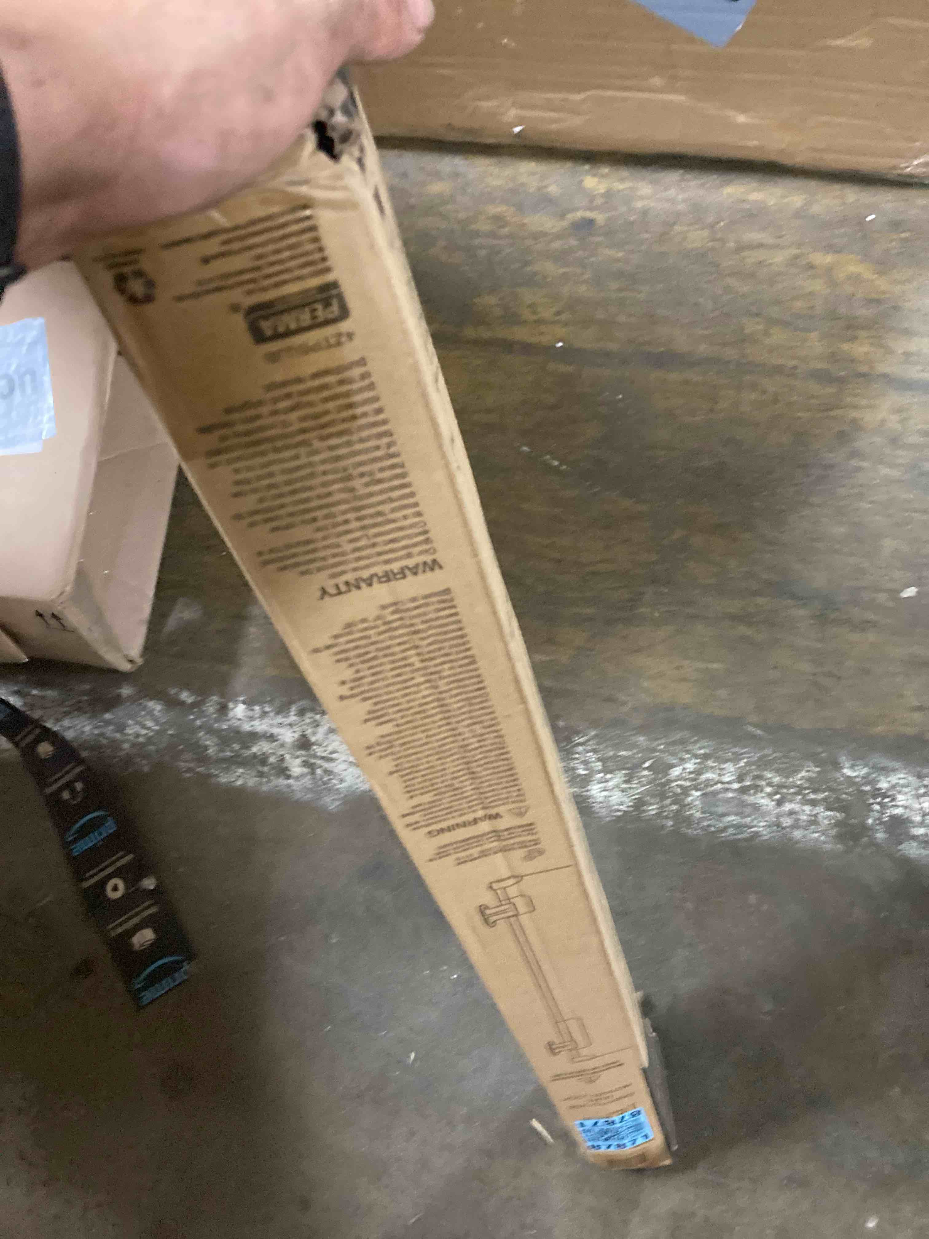 https://s3.amazonaws.com/lotting-images-prod/phillipi/PPE2325638_1754500854202.jpeg