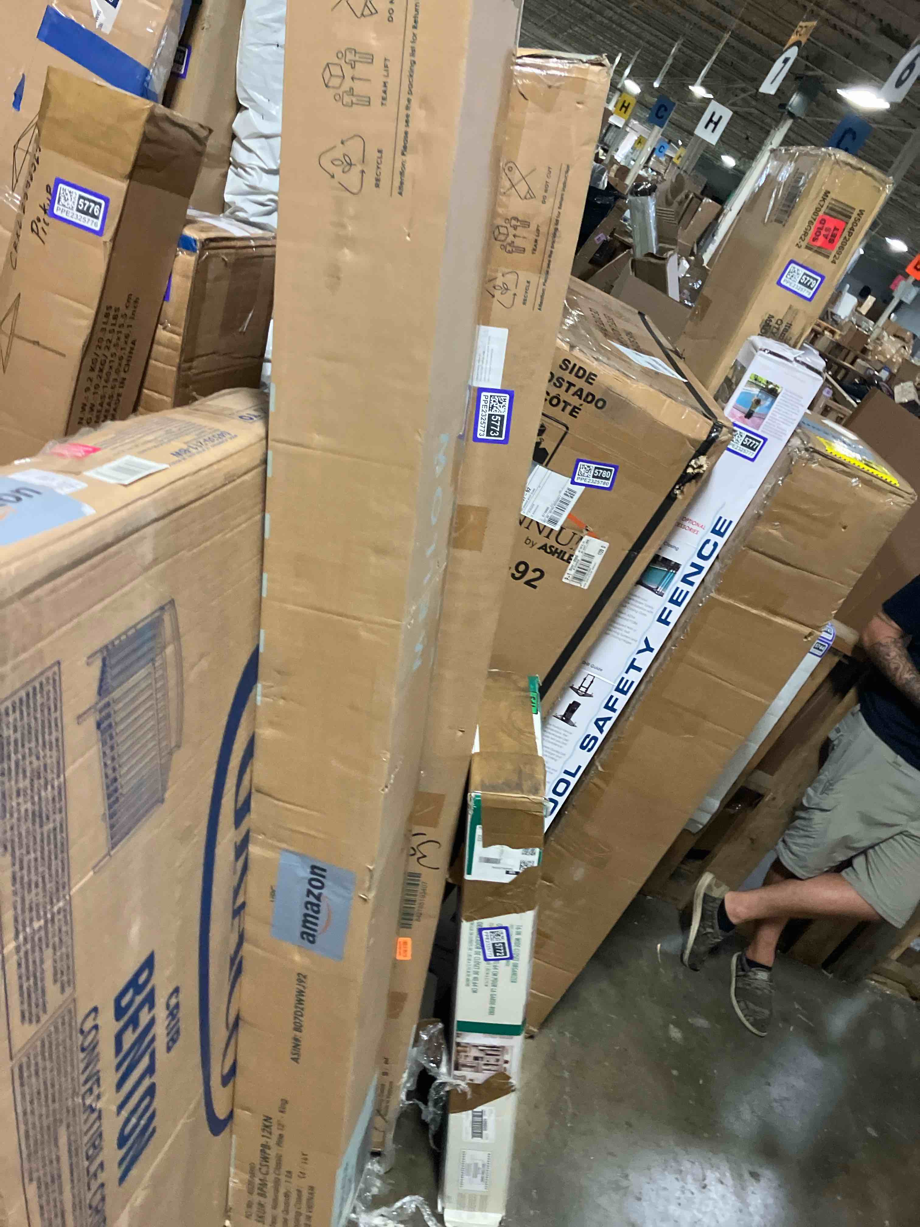 https://s3.amazonaws.com/lotting-images-prod/phillipi/PPE2325770_1754515323892.jpeg