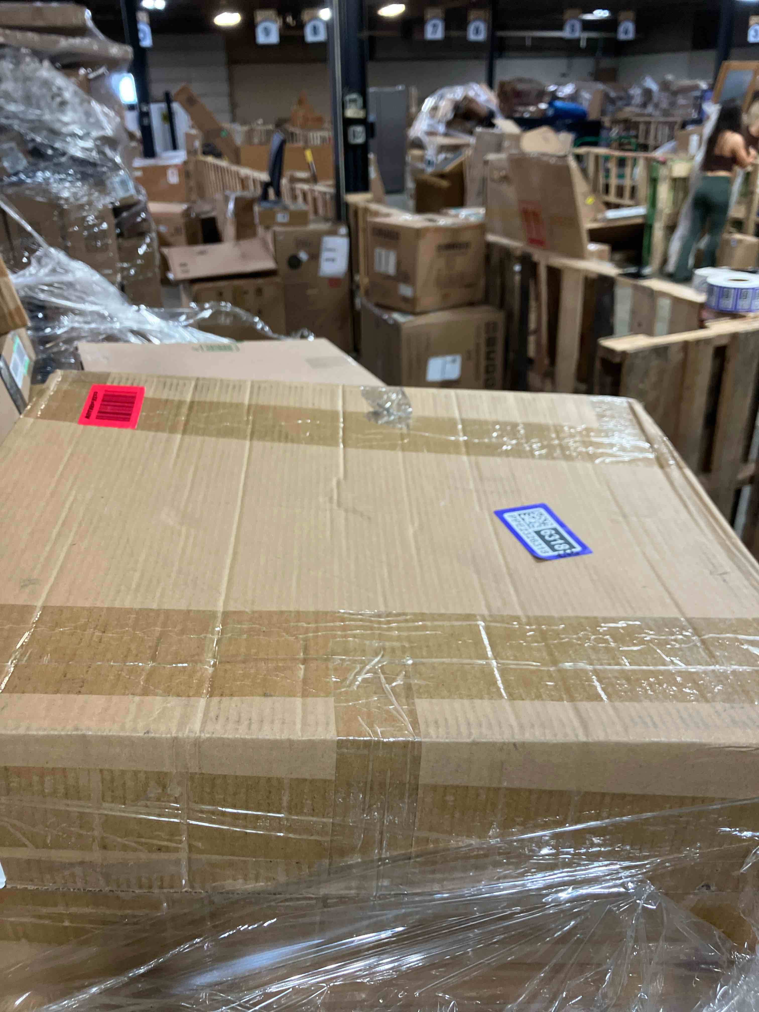 https://s3.amazonaws.com/lotting-images-prod/phillipi/PPE2326318_1747669793052.jpeg