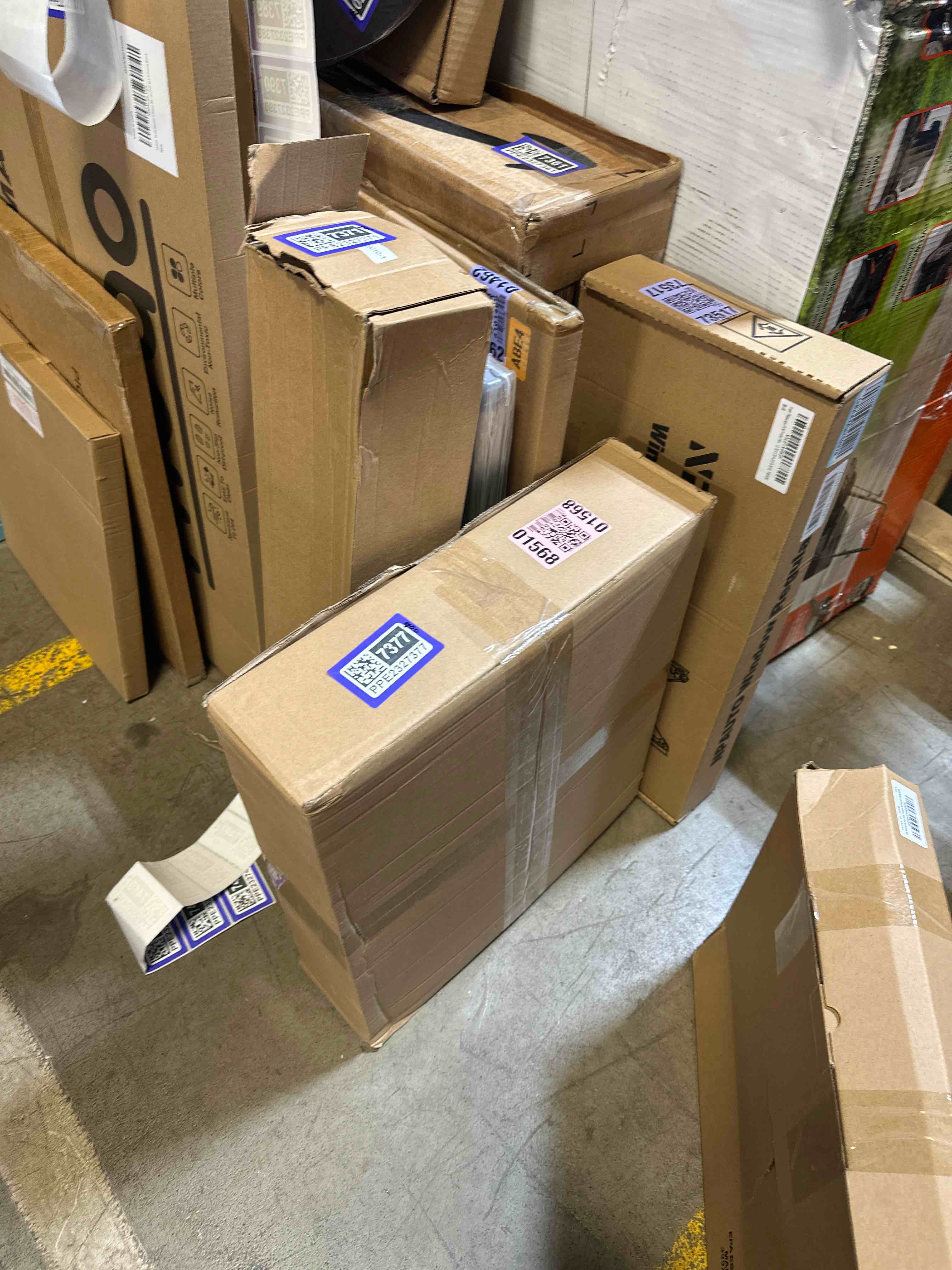 https://s3.amazonaws.com/lotting-images-prod/phillipi/PPE2327377_1749737964153.jpeg