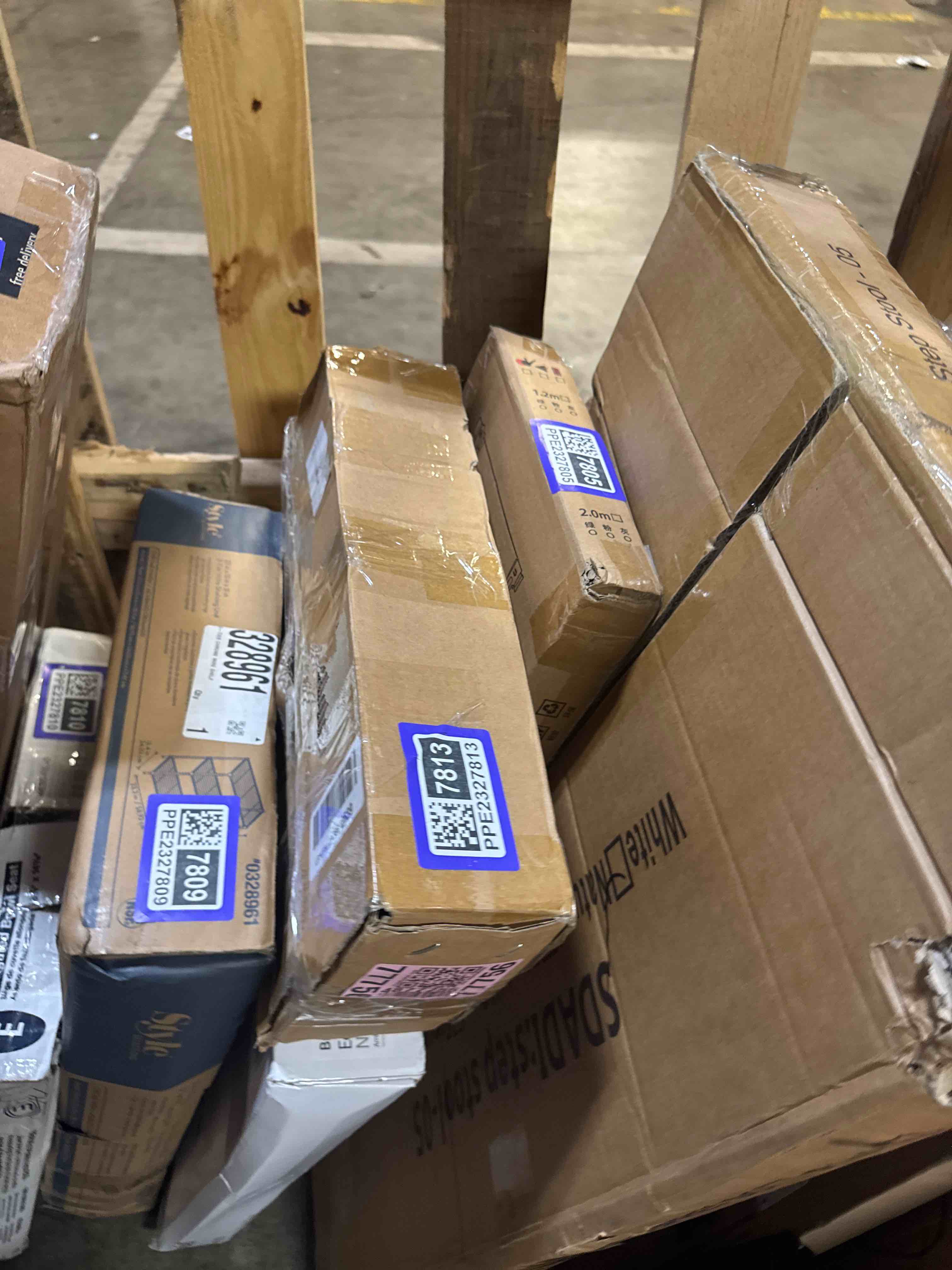 https://s3.amazonaws.com/lotting-images-prod/phillipi/PPE2327813_1752176486549.jpeg