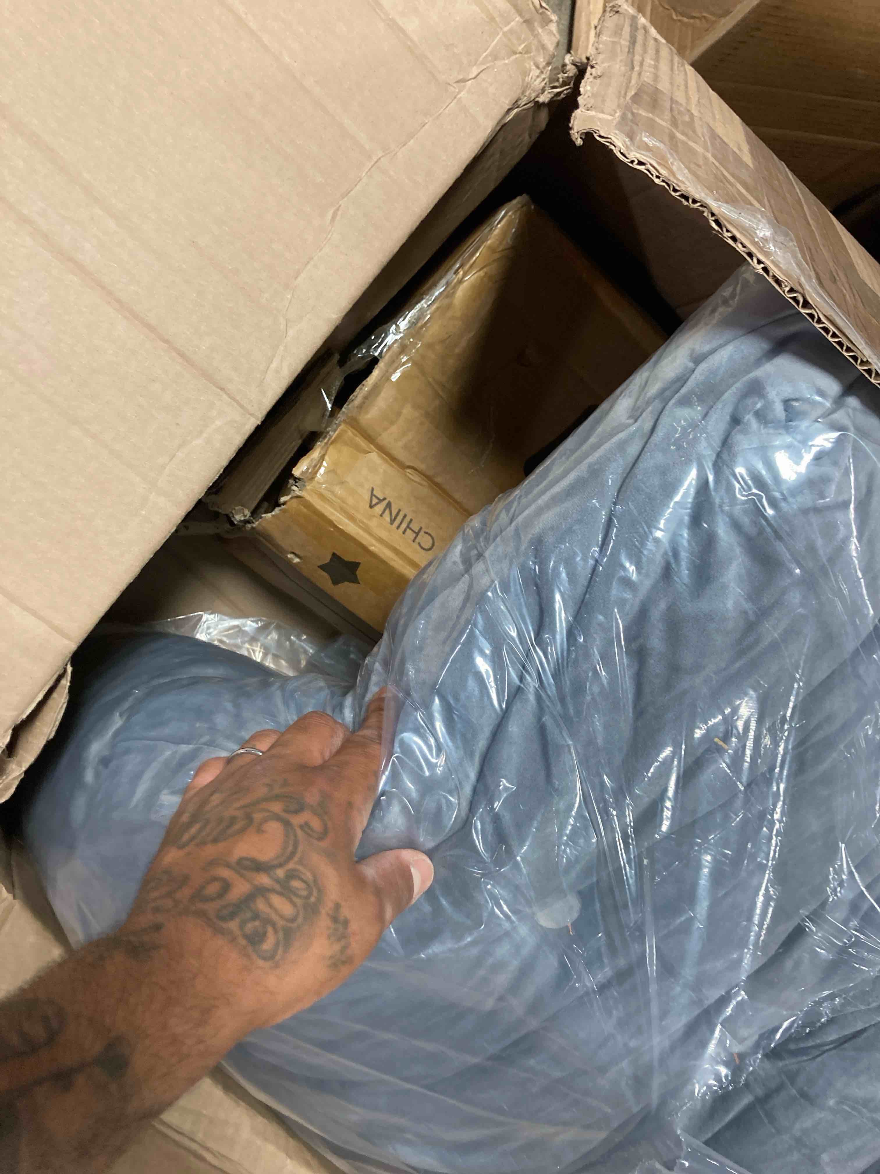 https://s3.amazonaws.com/lotting-images-prod/phillipi/PPE2328111_1753804302701.jpeg