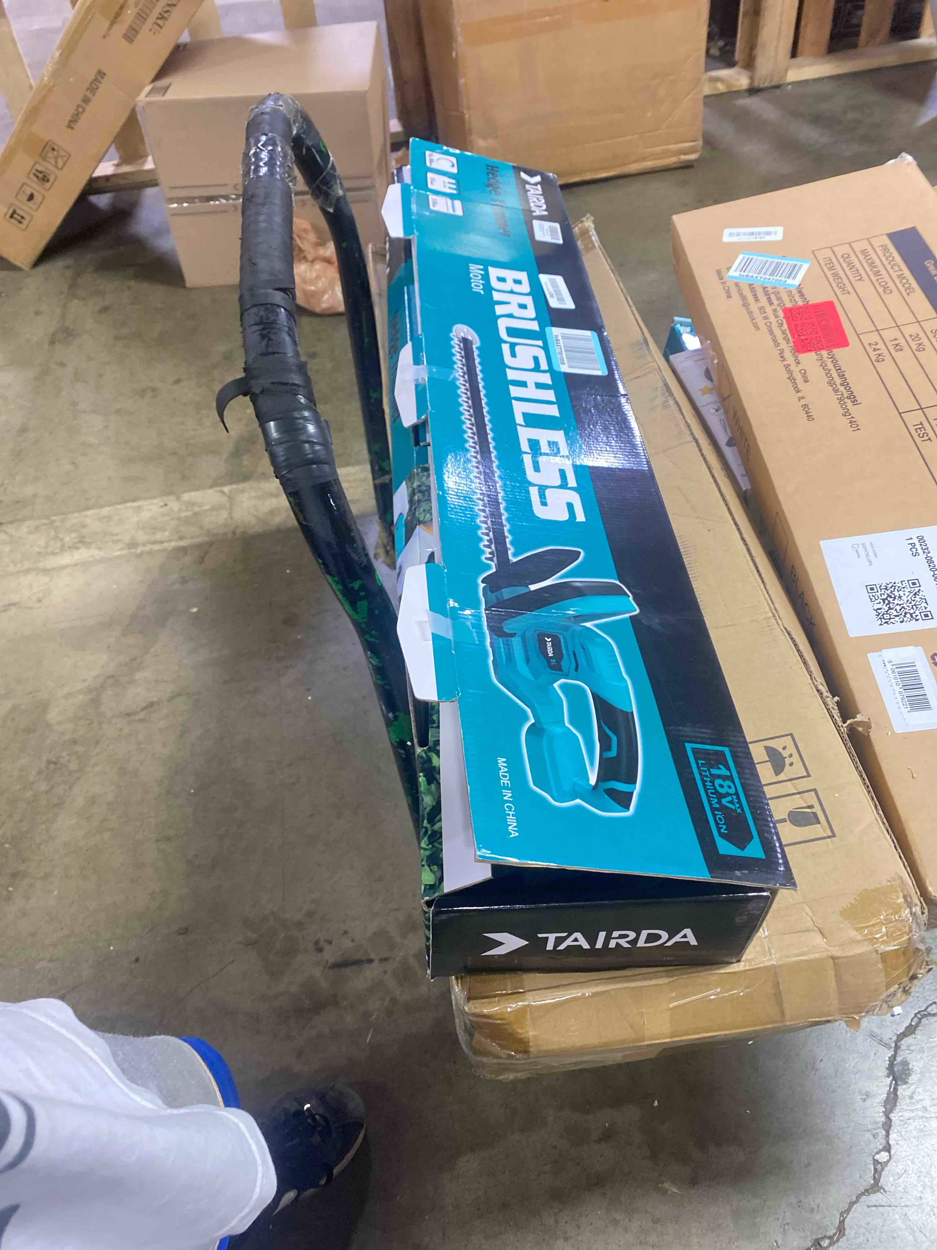 https://s3.amazonaws.com/lotting-images-prod/phillipi/PPE2328144_1753809737494.jpeg