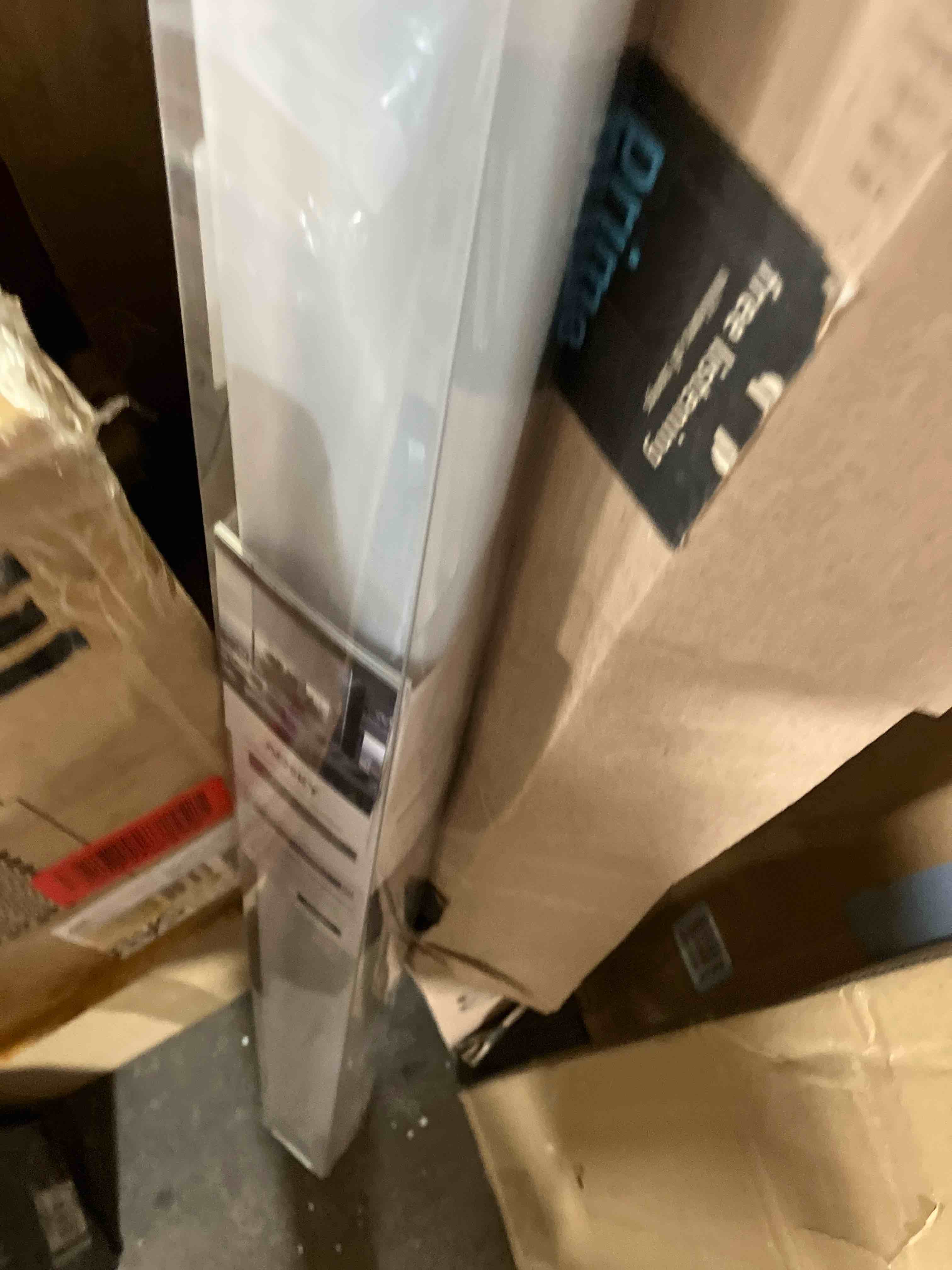 https://s3.amazonaws.com/lotting-images-prod/phillipi/PPE2328275_1754054183910.jpeg