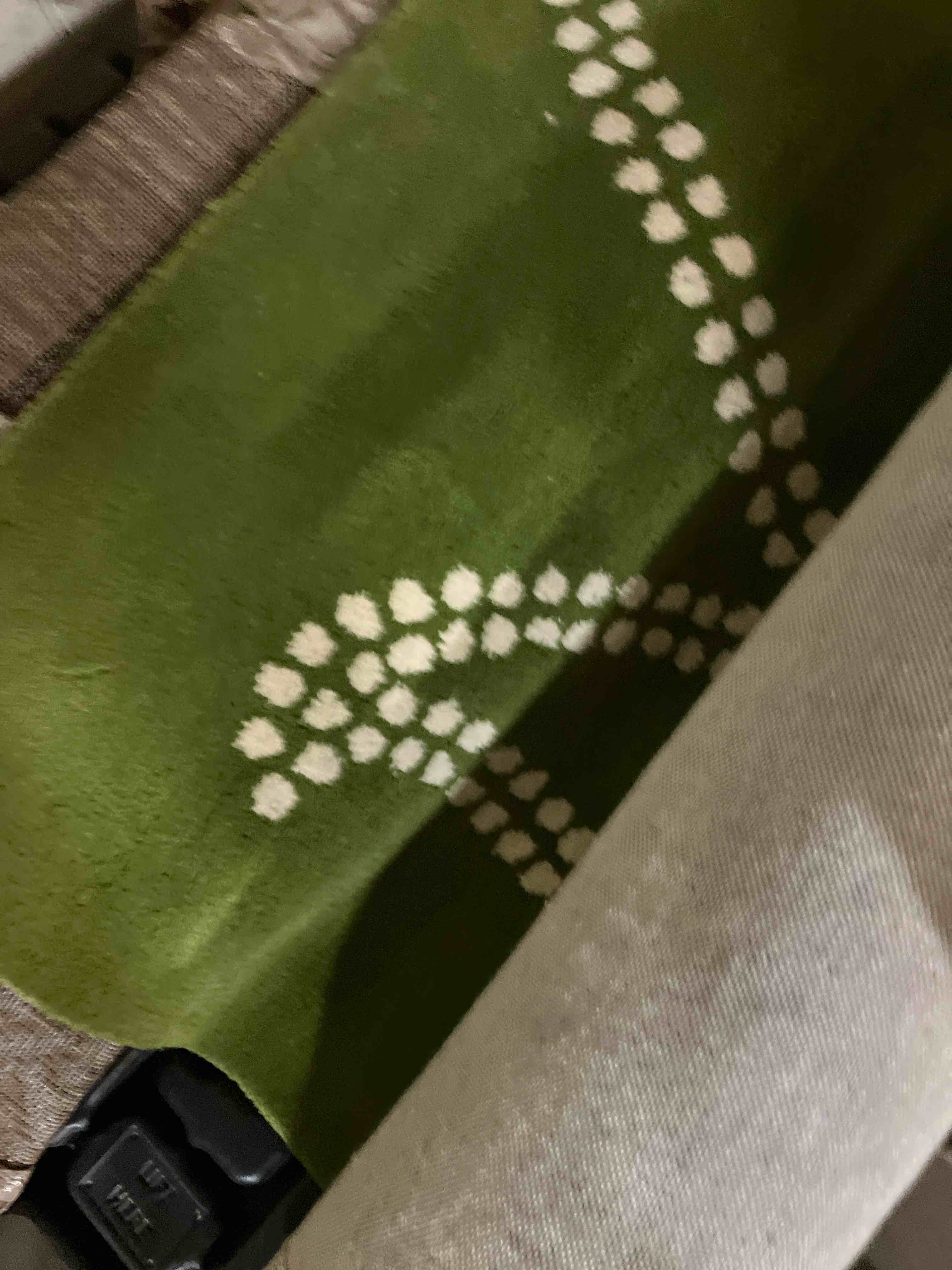 4x6 green and white pattern rug 