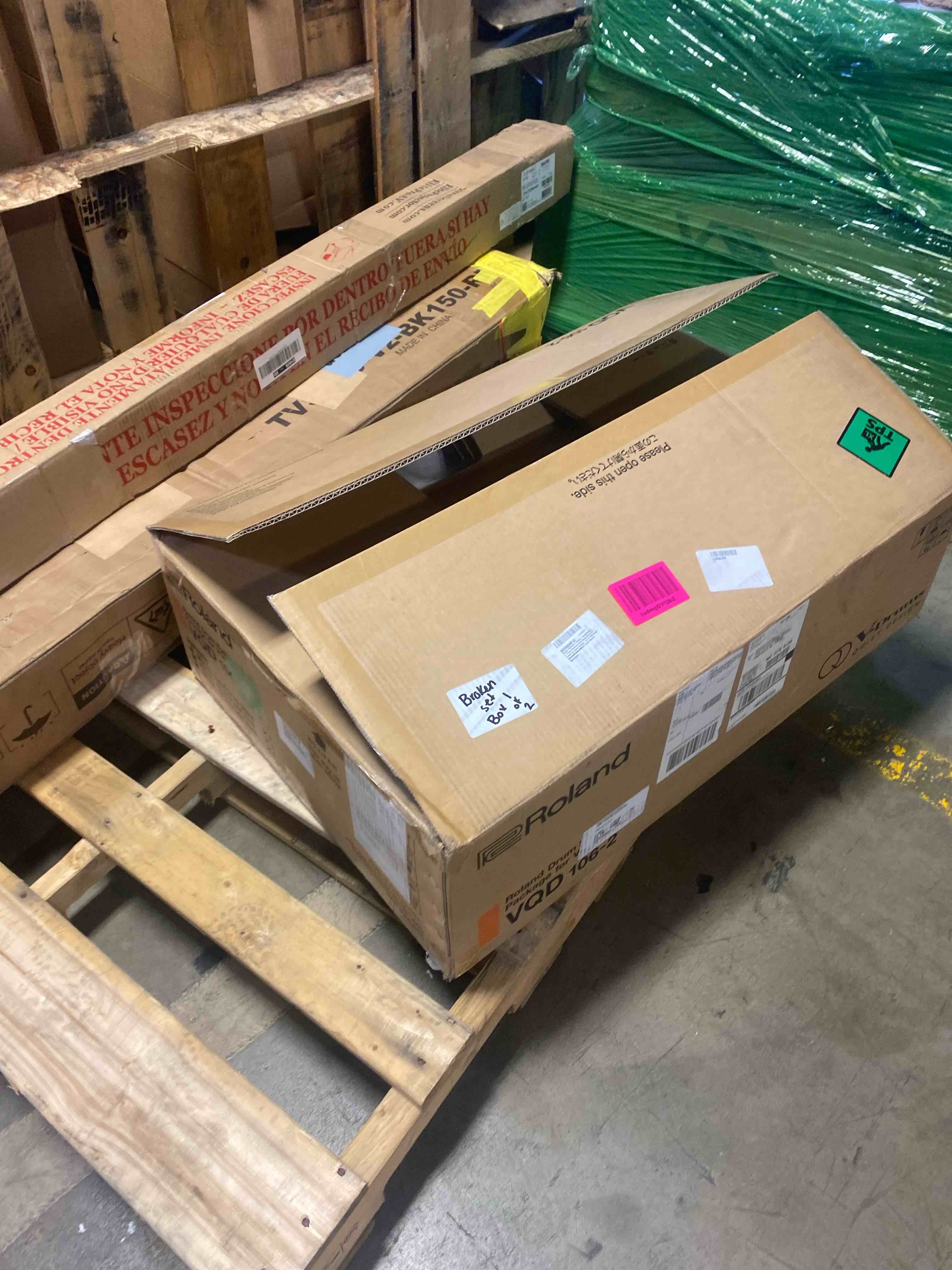 https://s3.amazonaws.com/lotting-images-prod/phillipi/PPE2328484_1754499310090.jpeg